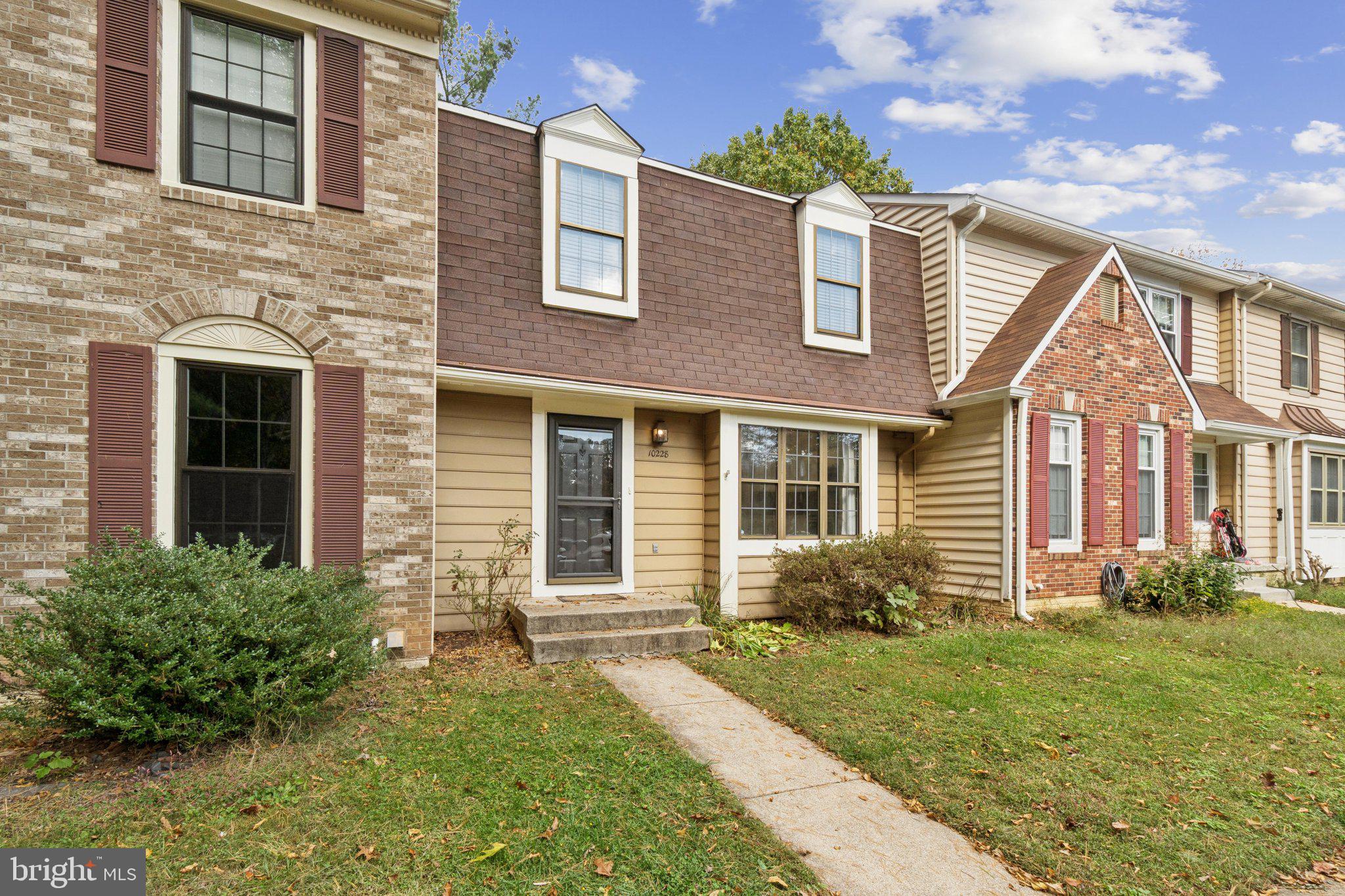 10228 ROBERTS COMMON LANE