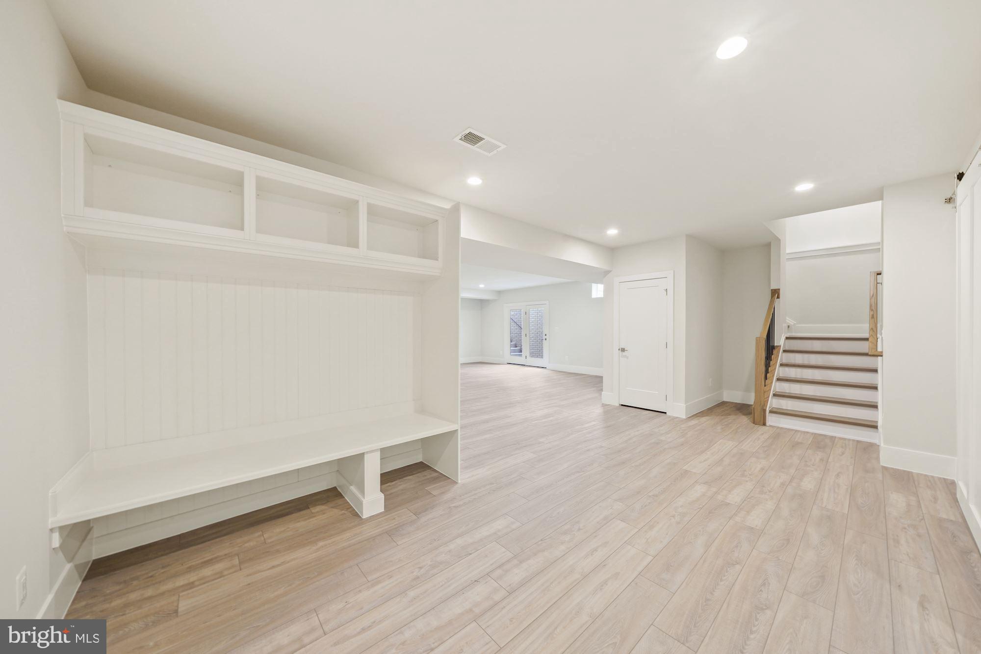 RETREAT AT MCLEAN AND MEHR FARM - Residential