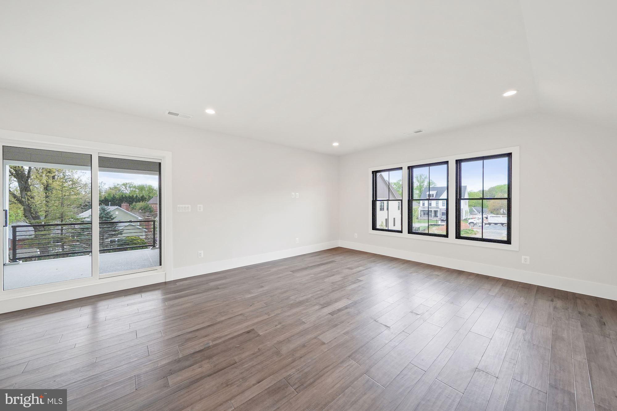 RETREAT AT MCLEAN AND MEHR FARM - Residential