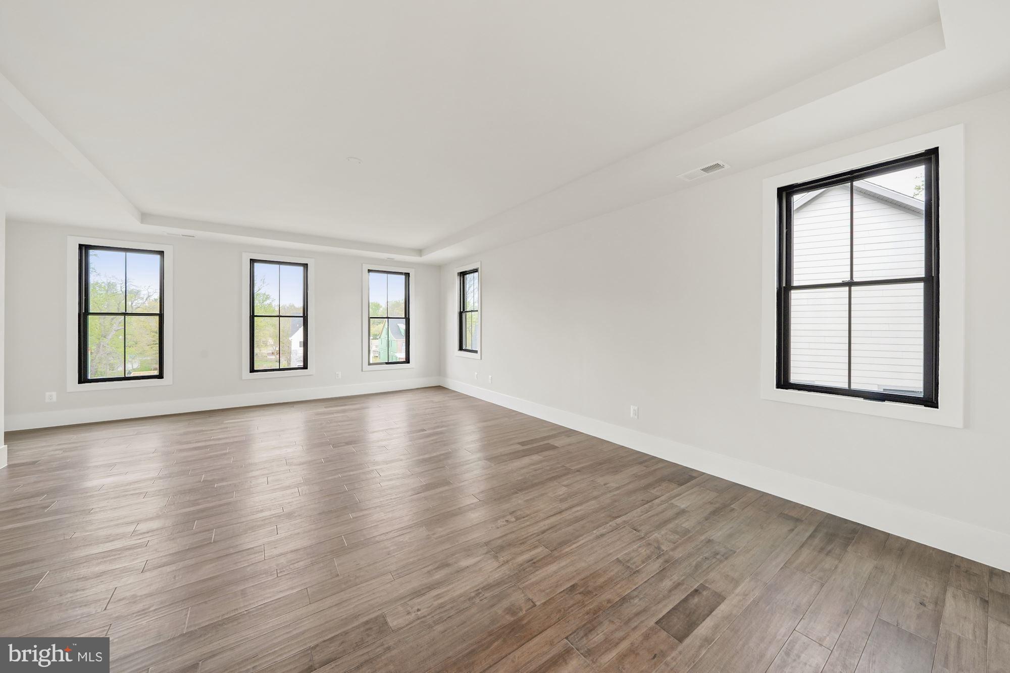 RETREAT AT MCLEAN AND MEHR FARM - Residential