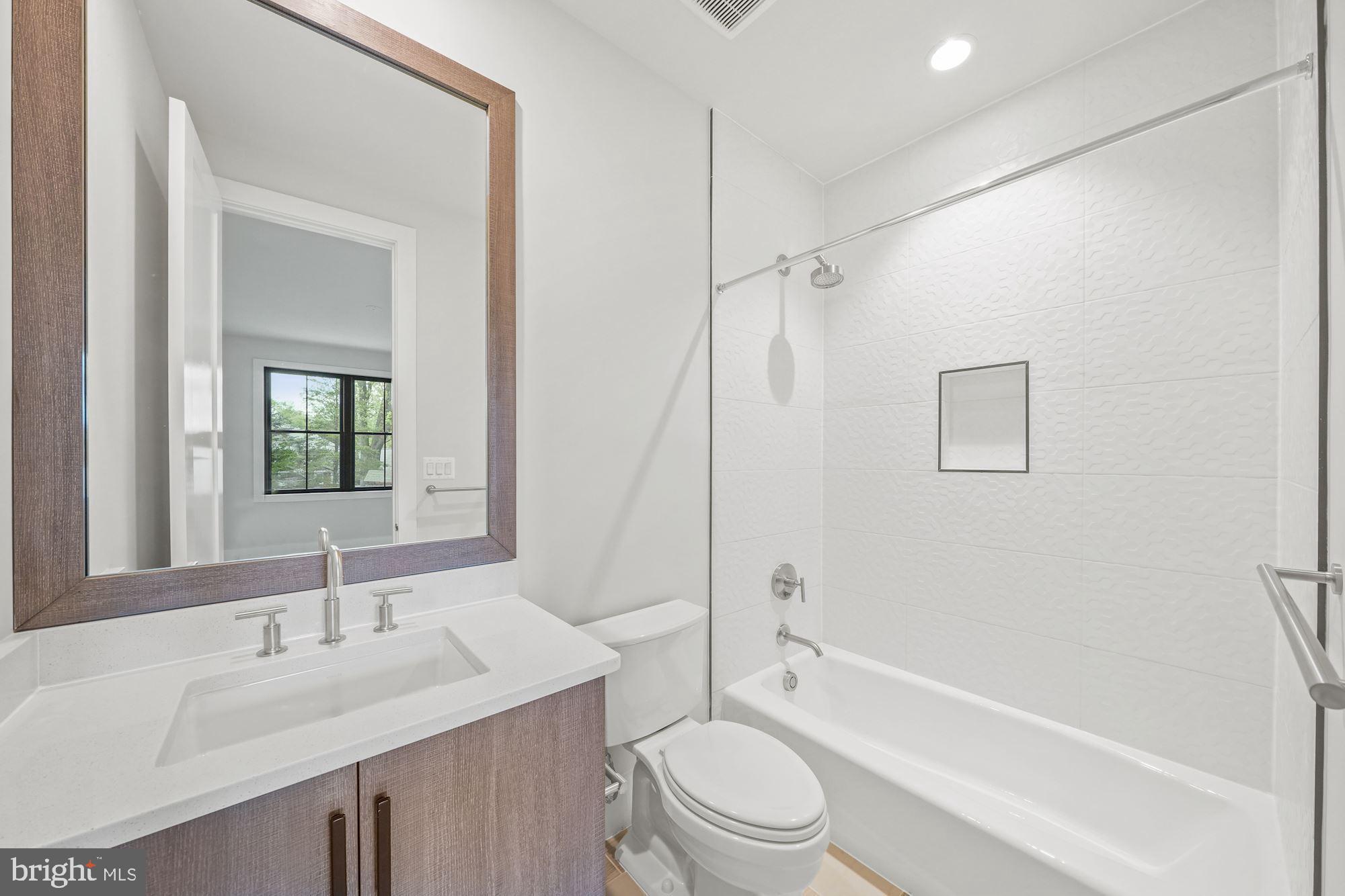 RETREAT AT MCLEAN AND MEHR FARM - Residential