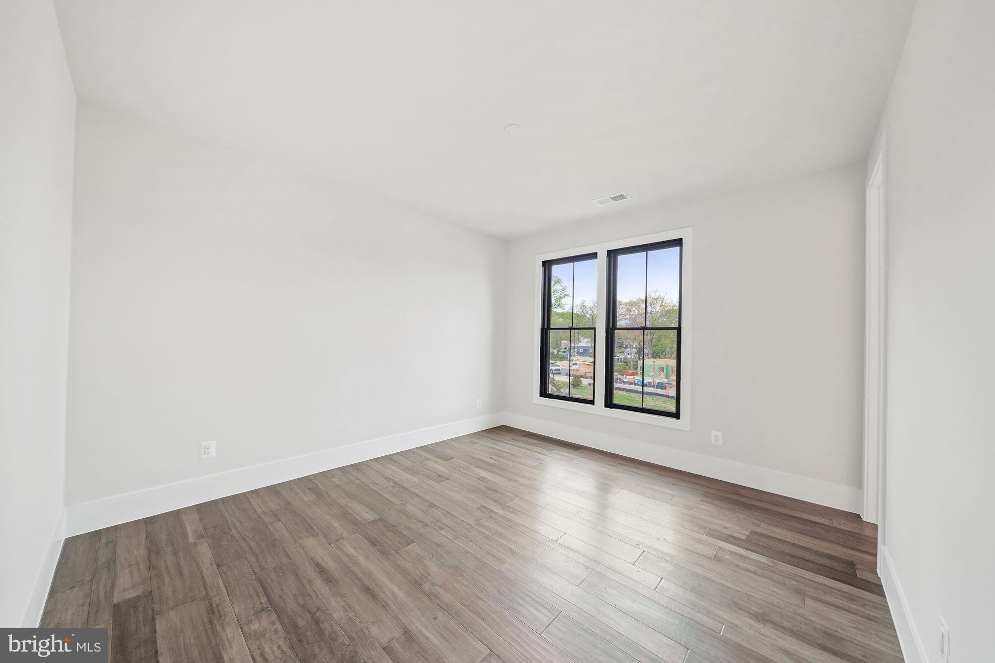 RETREAT AT MCLEAN AND MEHR FARM - Residential