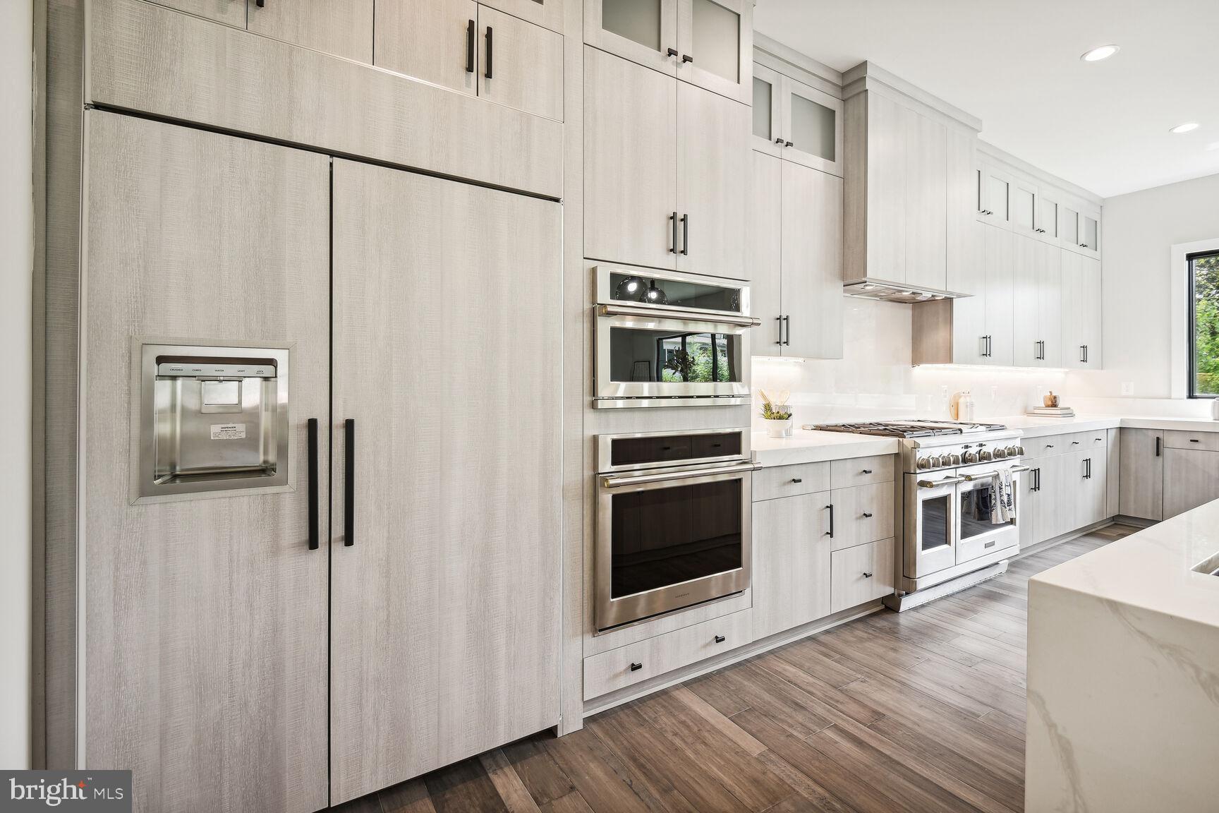 RETREAT AT MCLEAN AND MEHR FARM - Residential