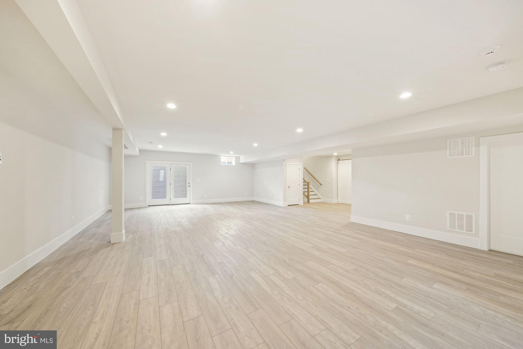 RETREAT AT MCLEAN AND MEHR FARM - Residential