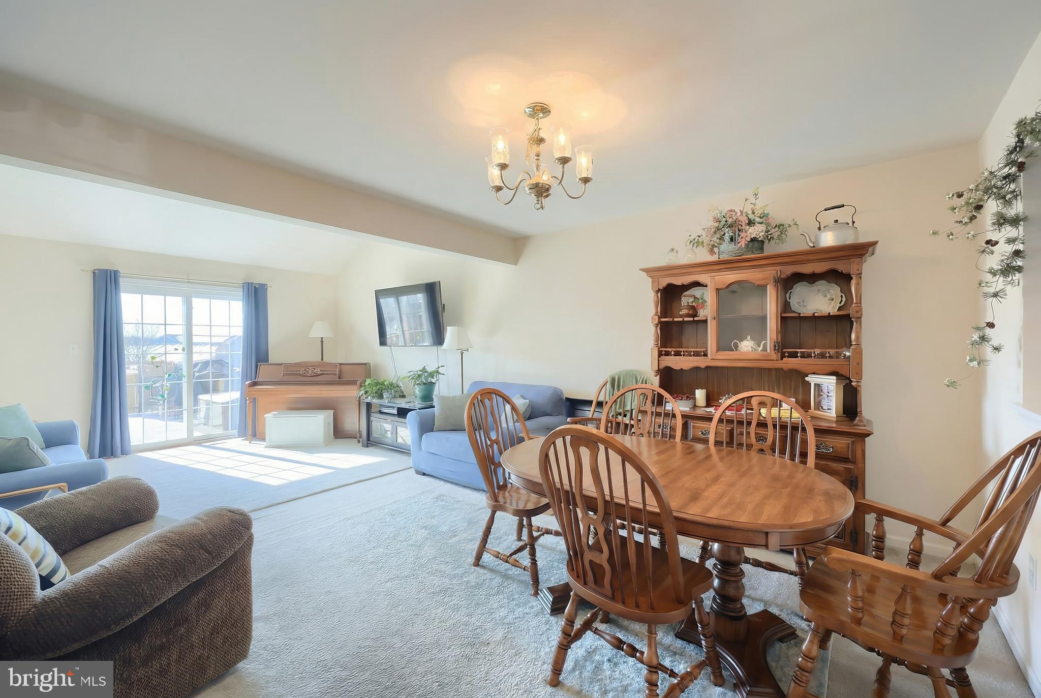 SUMMIT HILLS - Residential