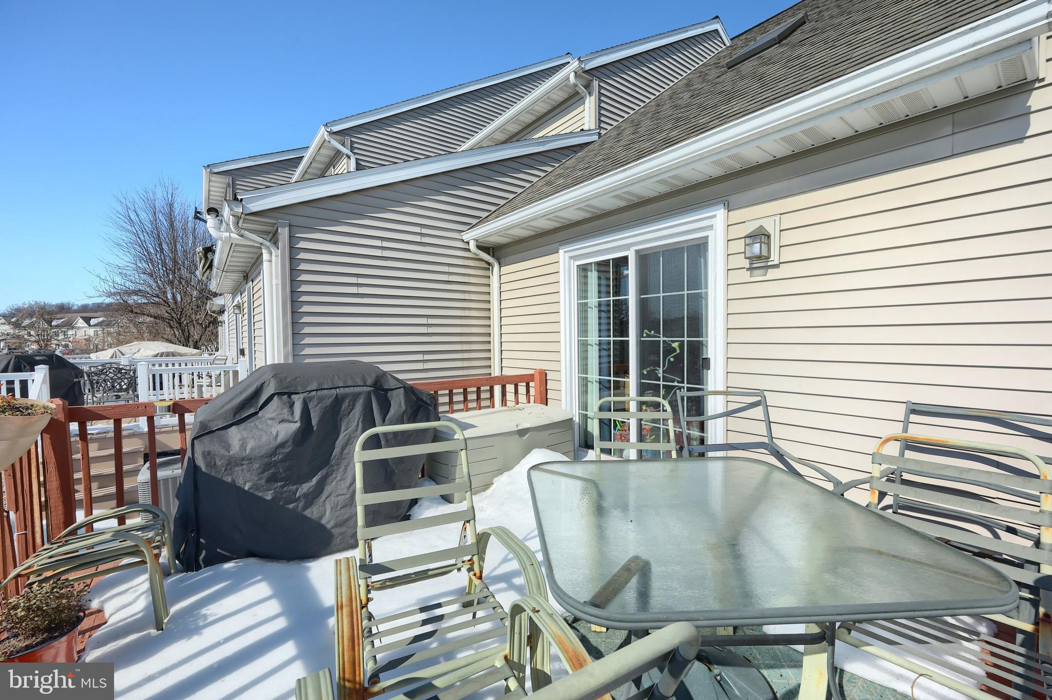 SUMMIT HILLS - Residential