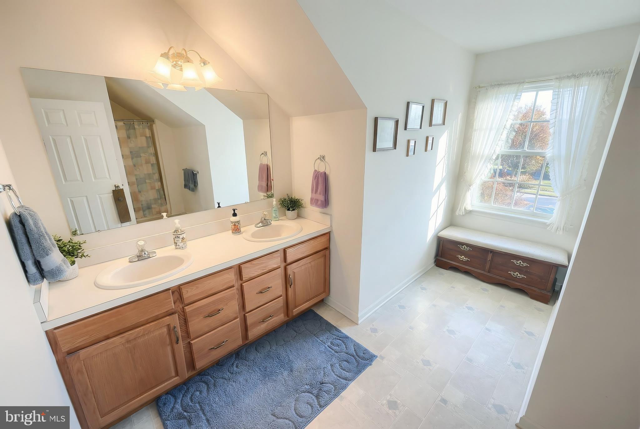 SUMMIT HILLS - Residential