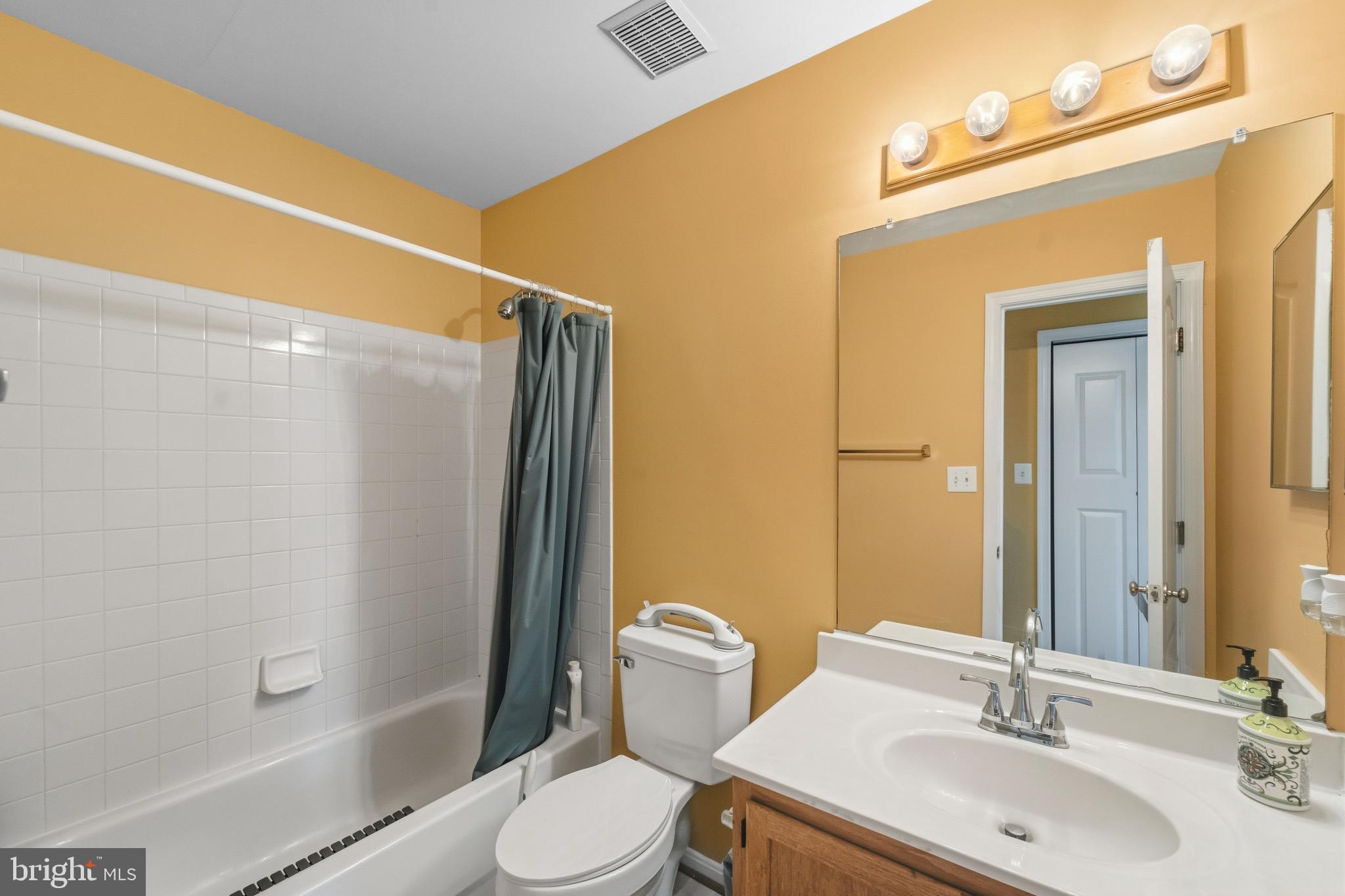 COLUMBIA PARK - Residential