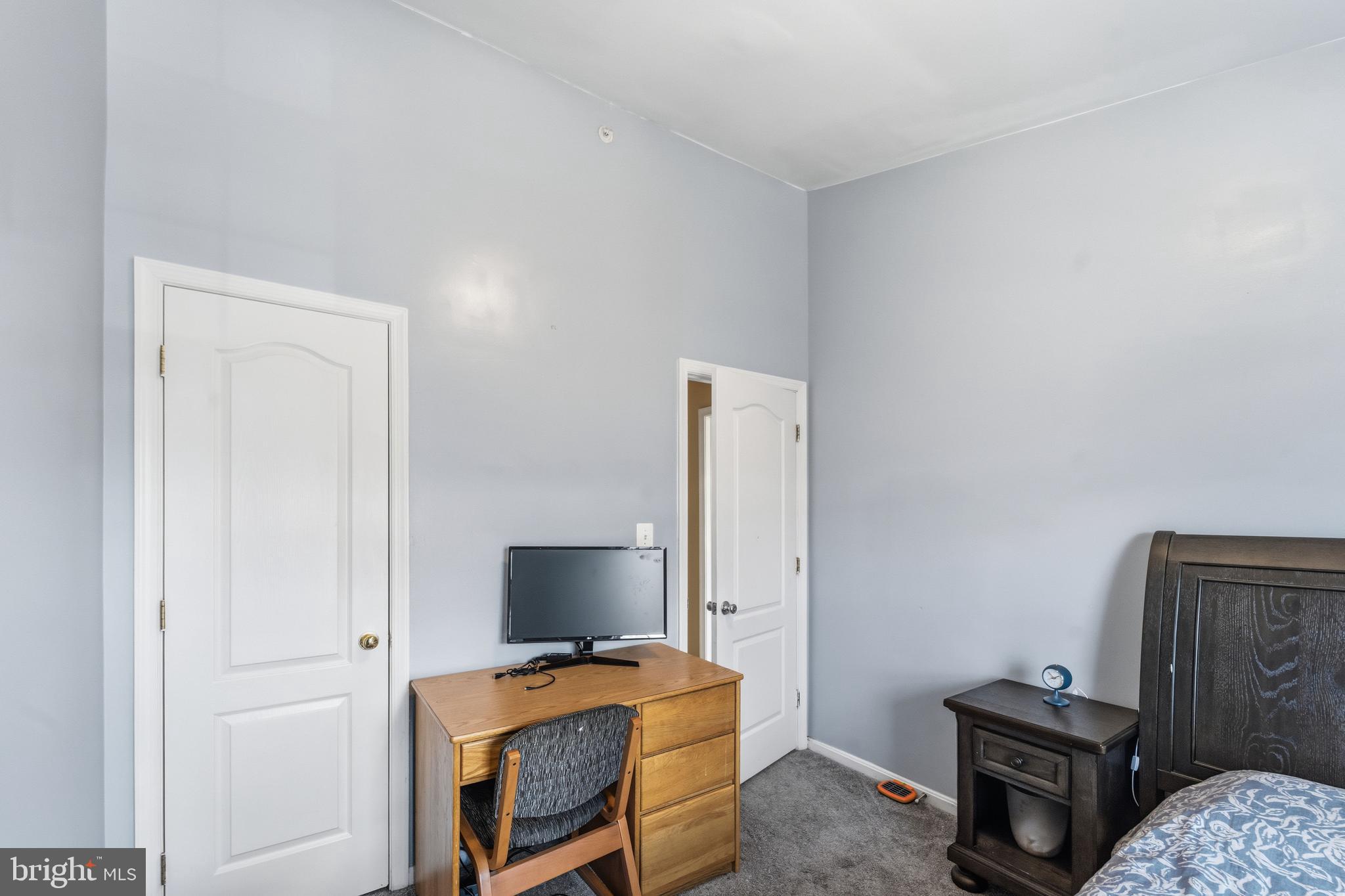 COLUMBIA PARK - Residential