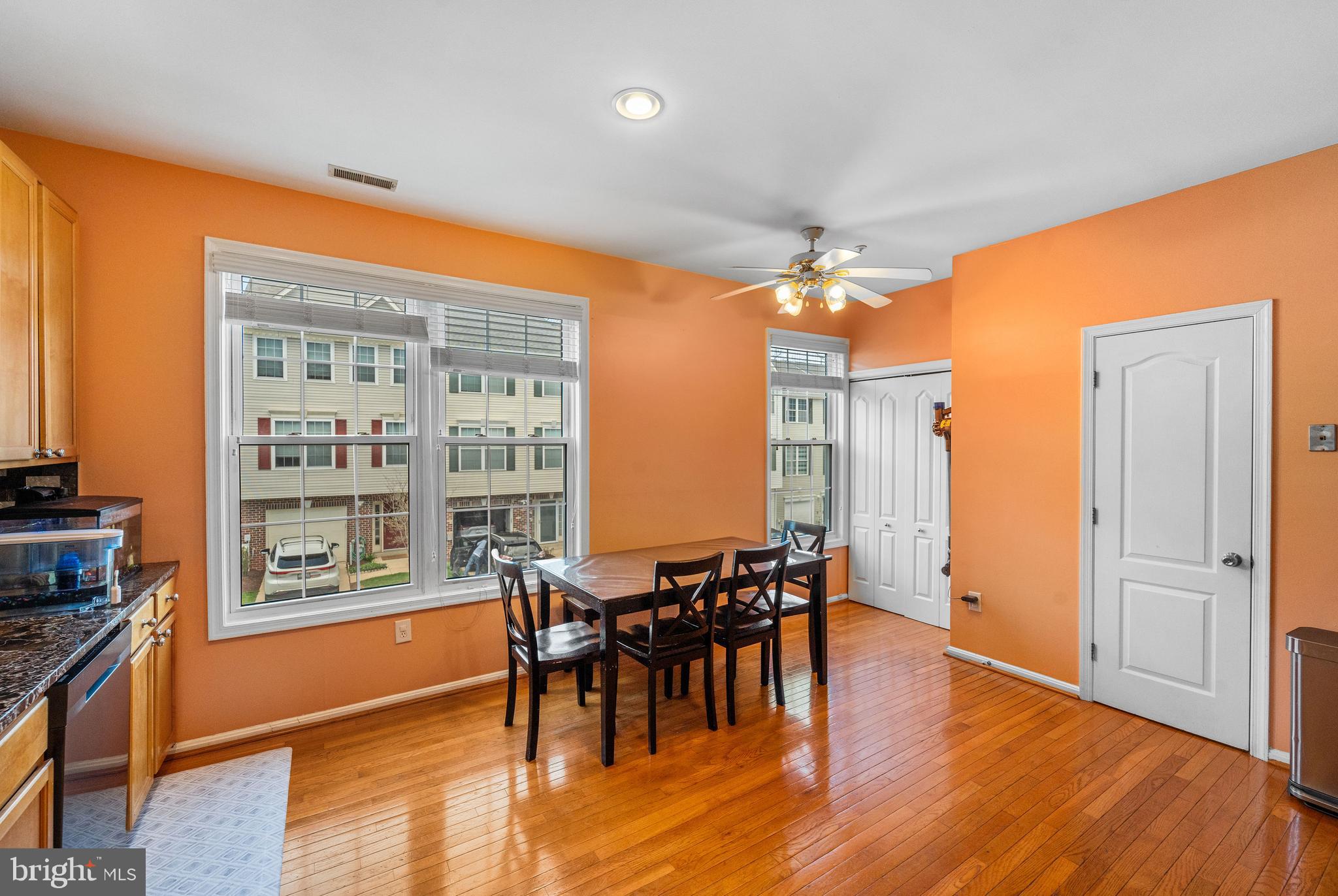 COLUMBIA PARK - Residential