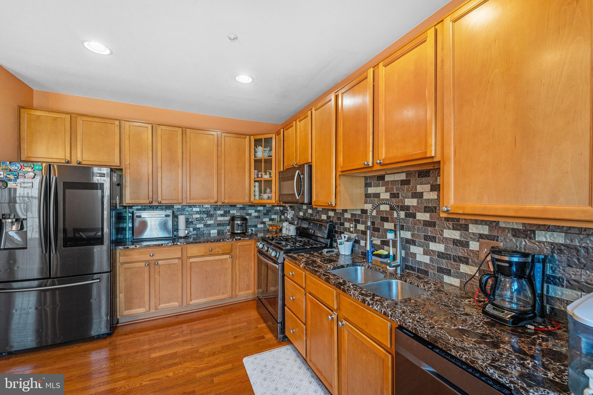 COLUMBIA PARK - Residential