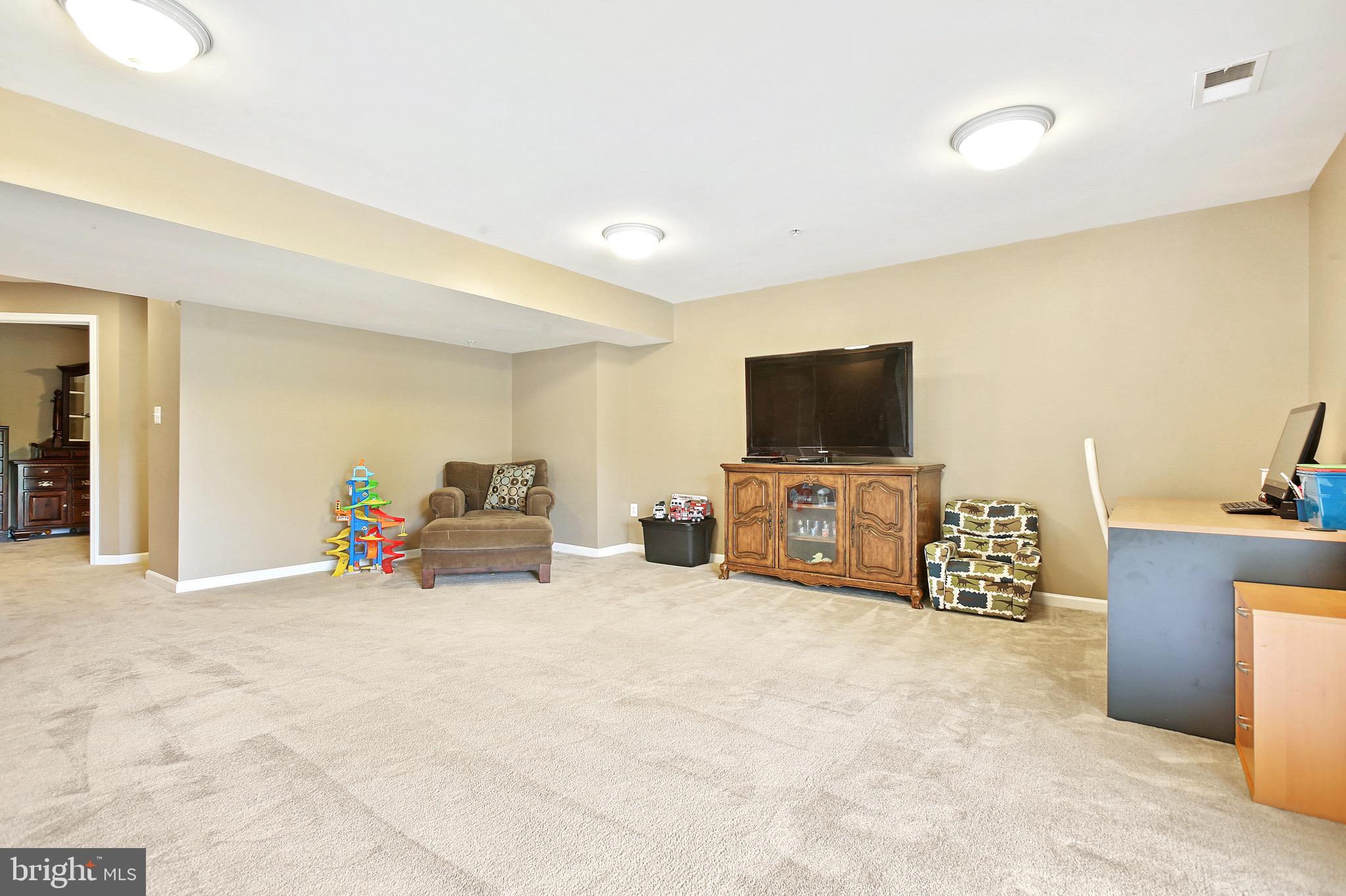 MONMOUTH MEADOWS - Residential