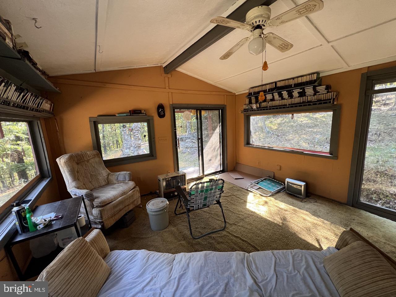 OLD MOUNTAIN RUN - Residential