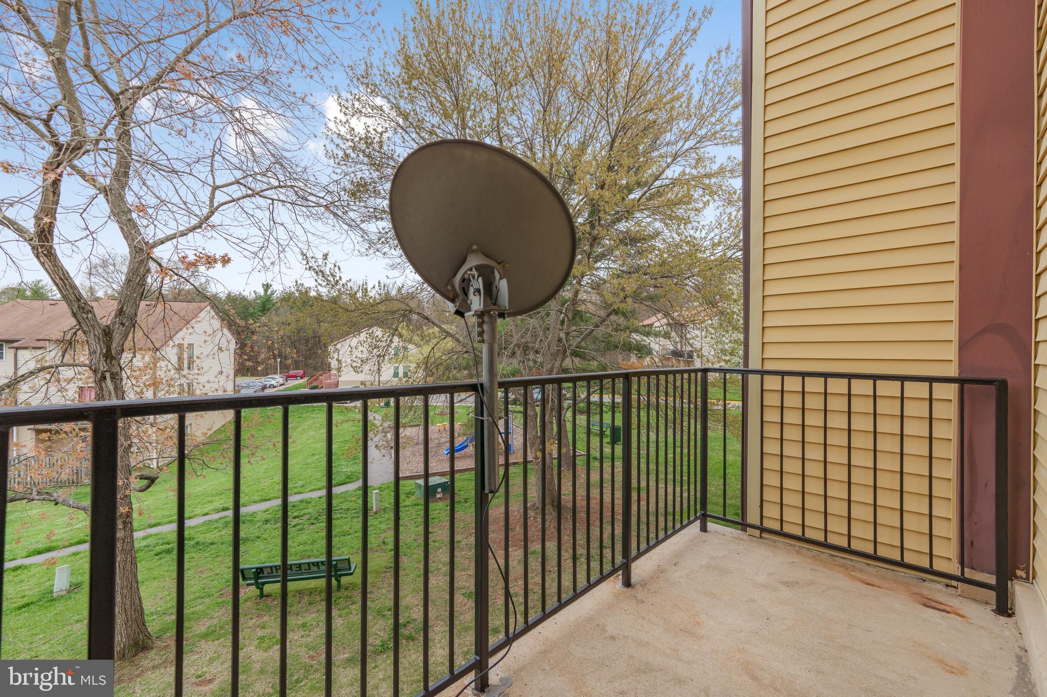 APPLEWALK CONDO - Residential