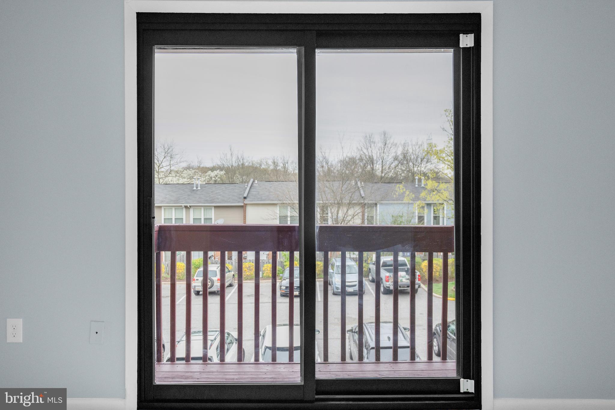 APPLEWALK CONDO - Residential