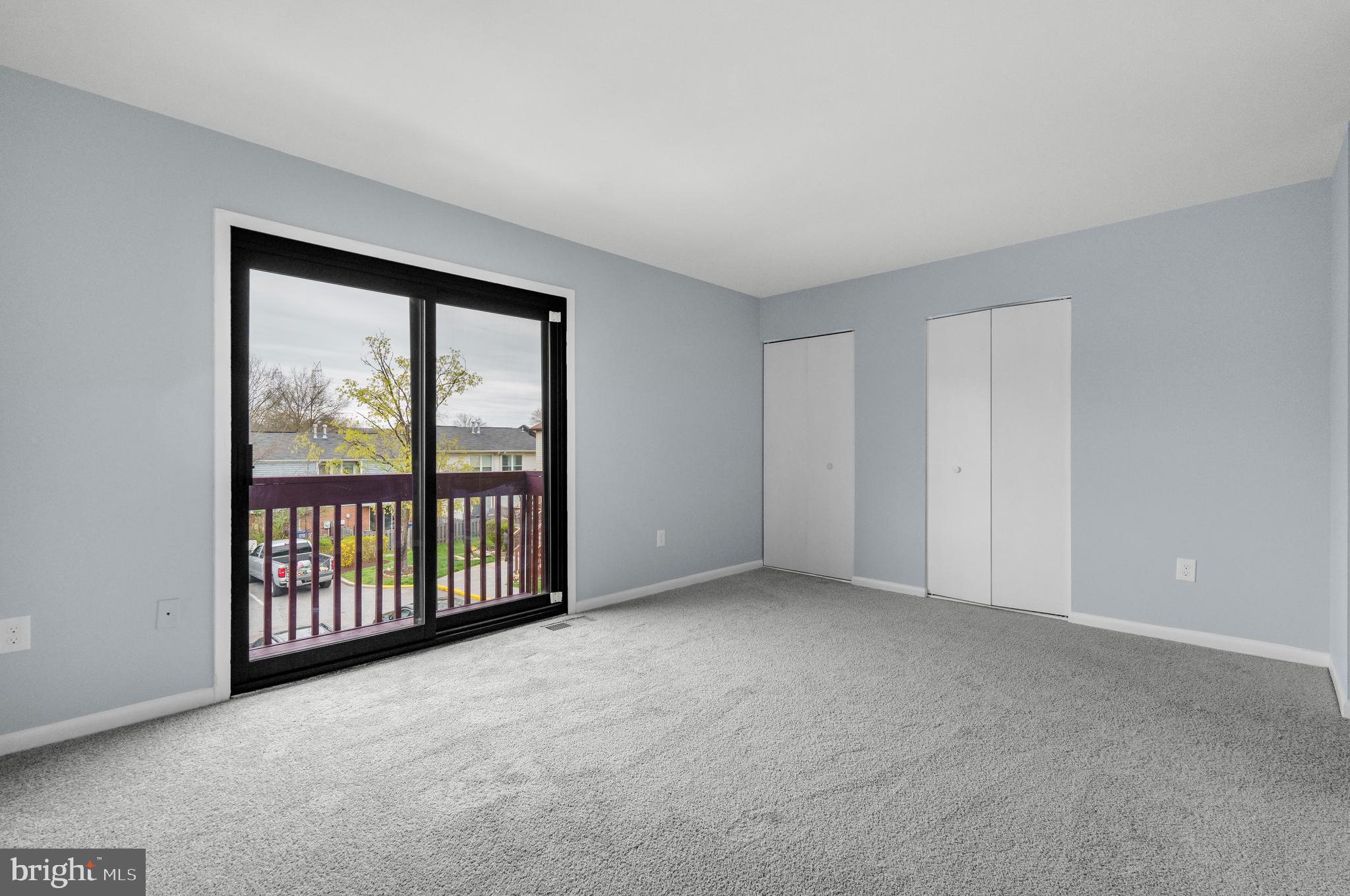 APPLEWALK CONDO - Residential