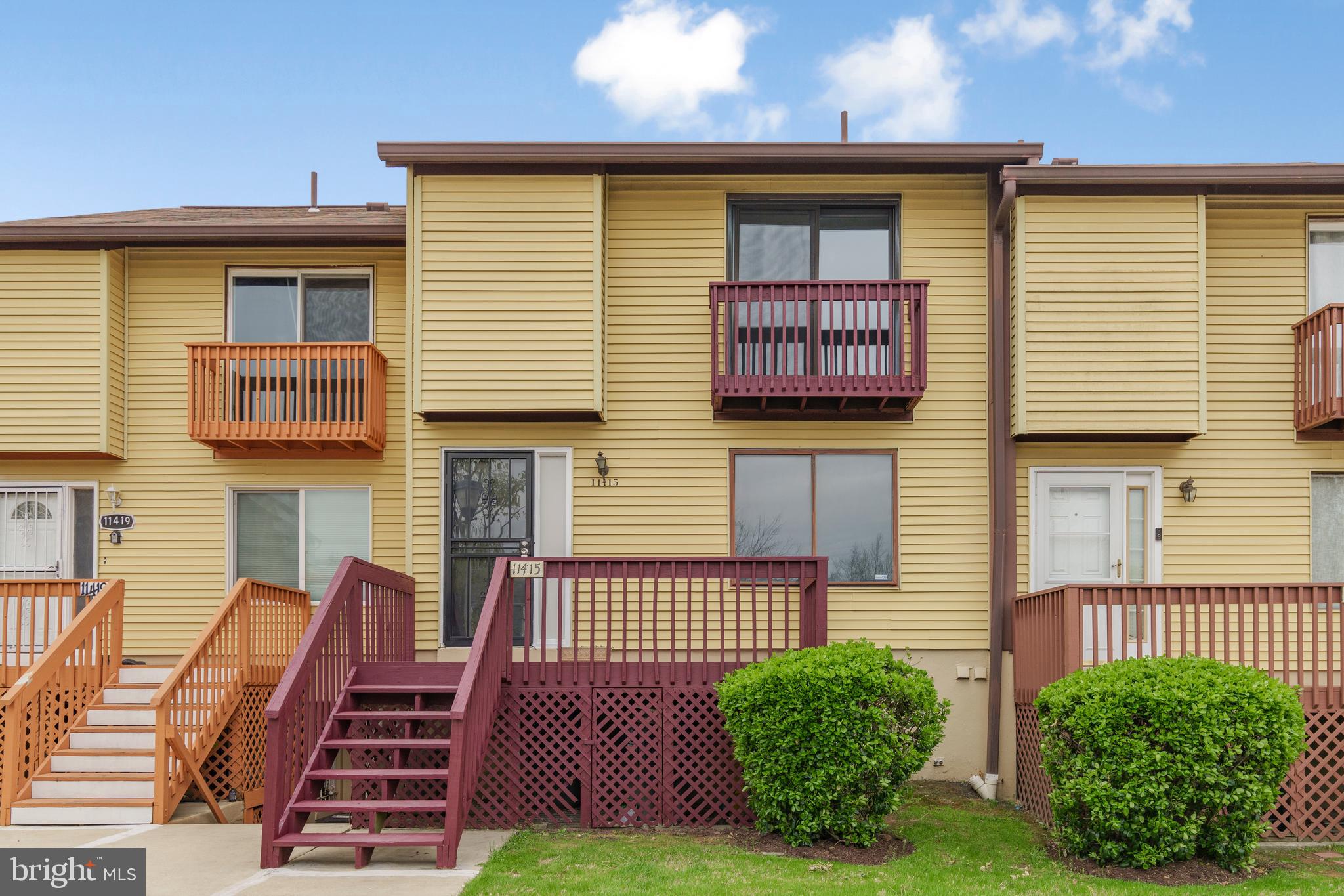 APPLEWALK CONDO - Residential