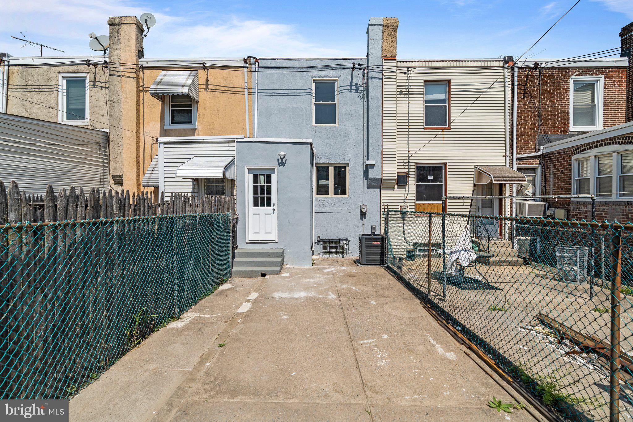 BRIDESBURG - Residential