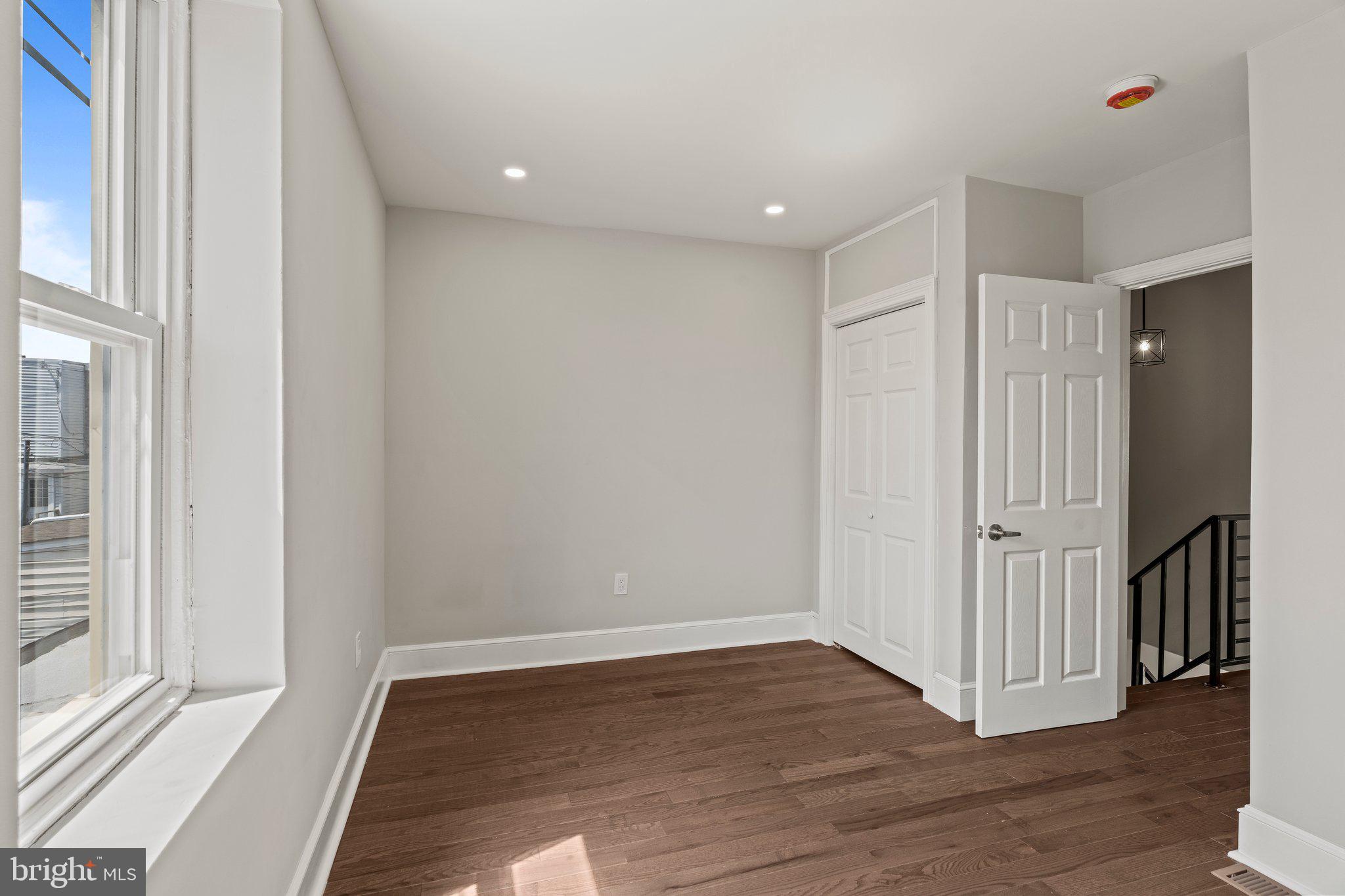 BRIDESBURG - Residential