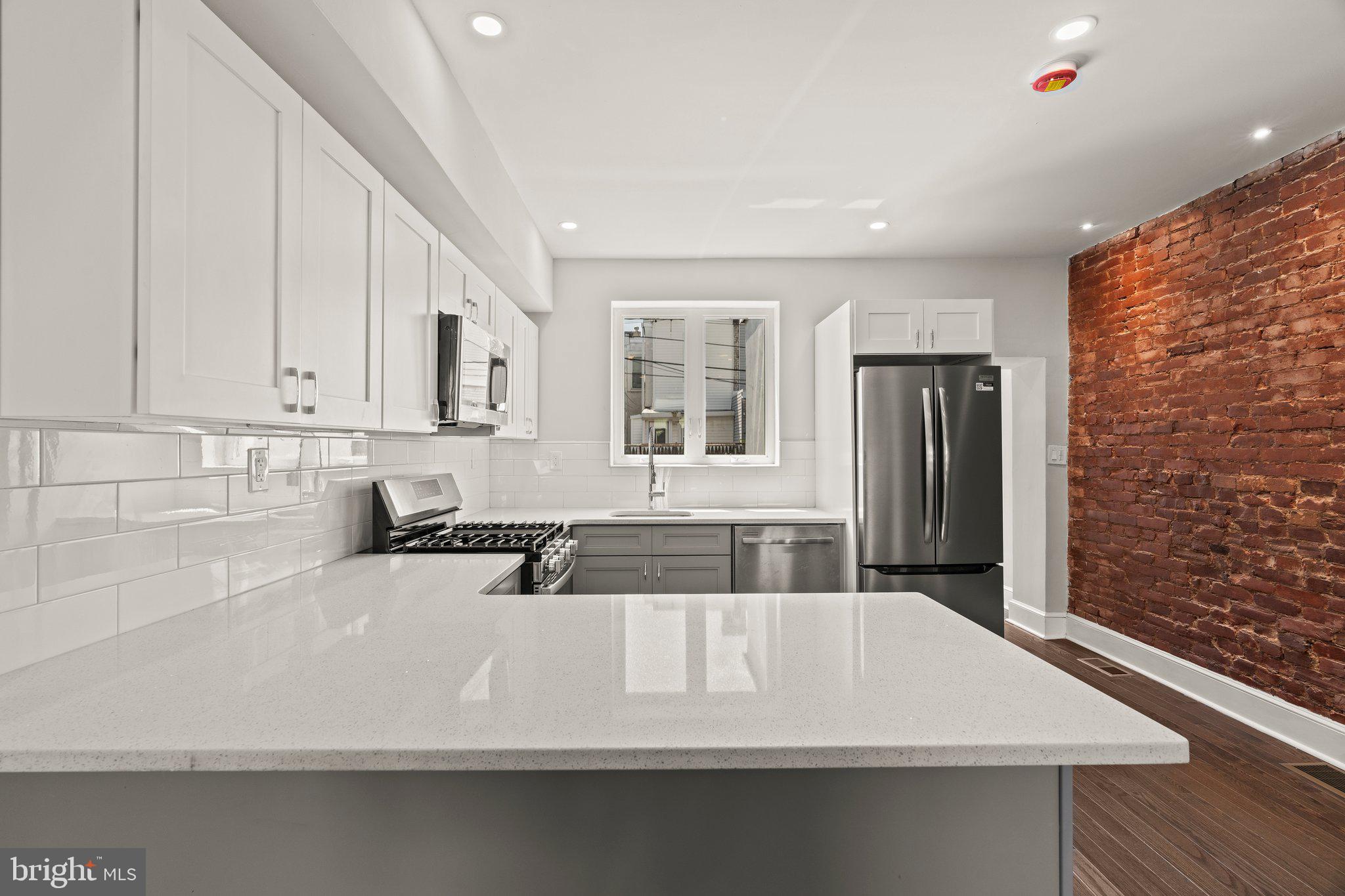 BRIDESBURG - Residential