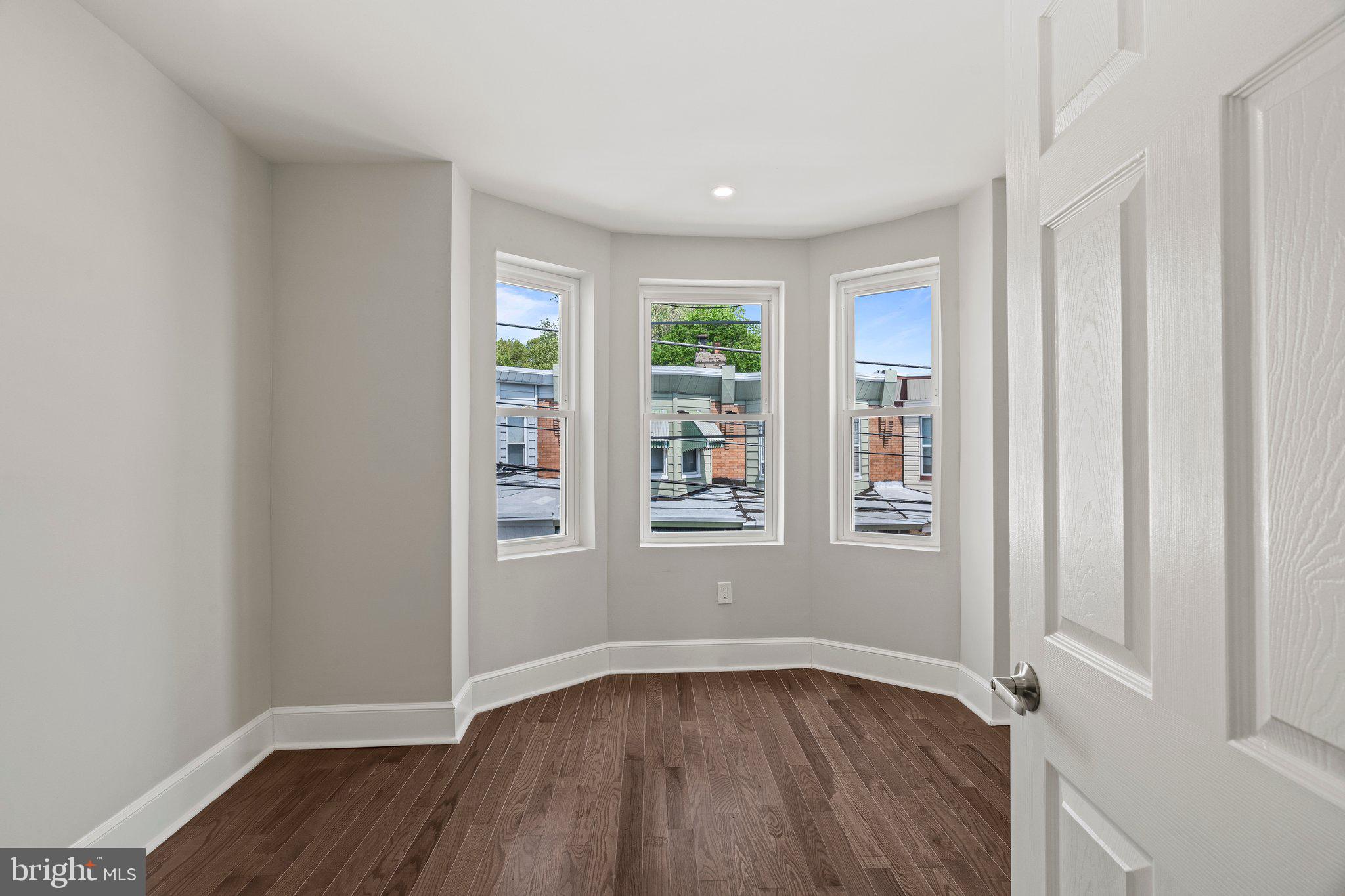 BRIDESBURG - Residential