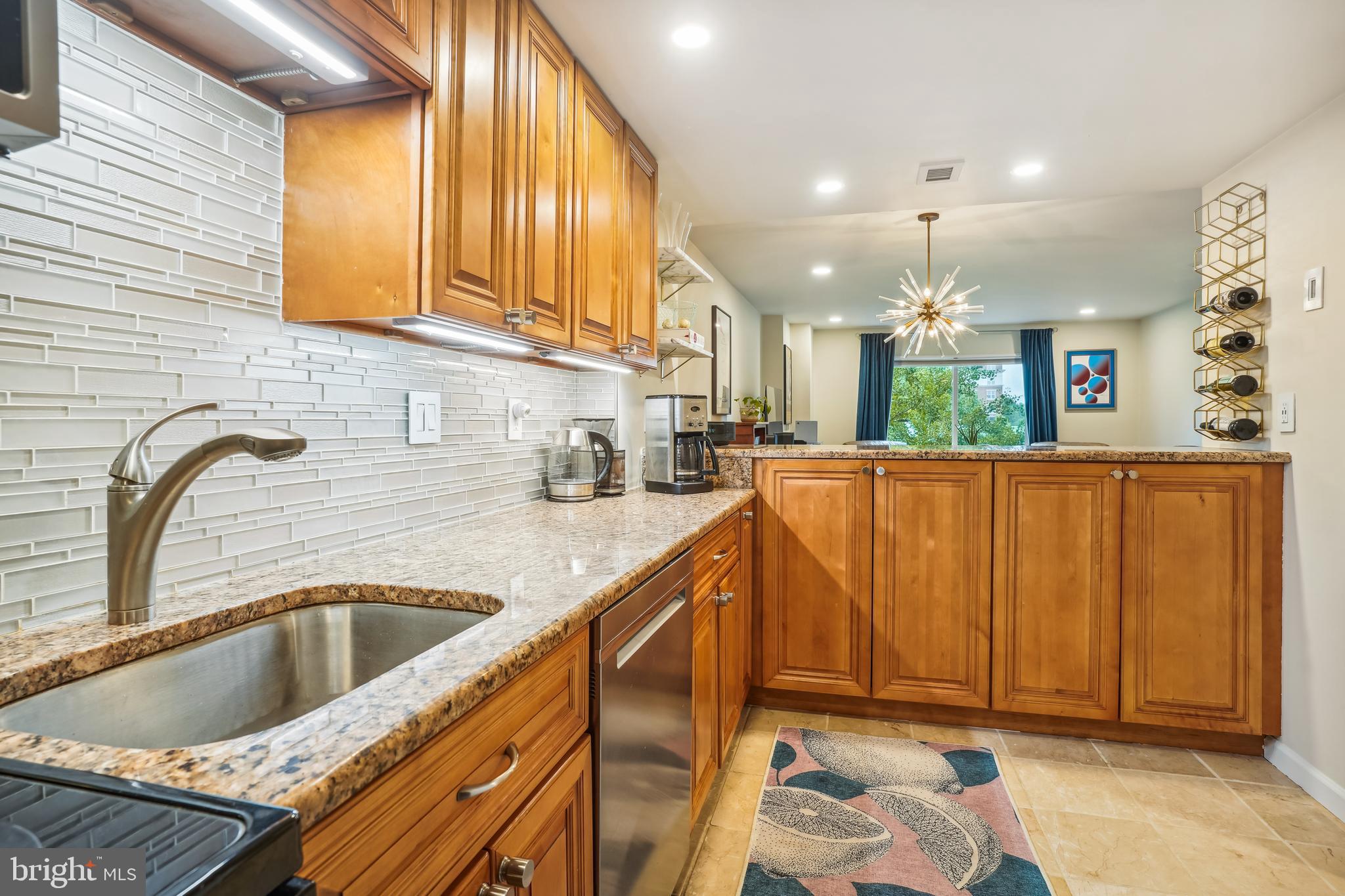 1600 PRINCE STREET - Residential