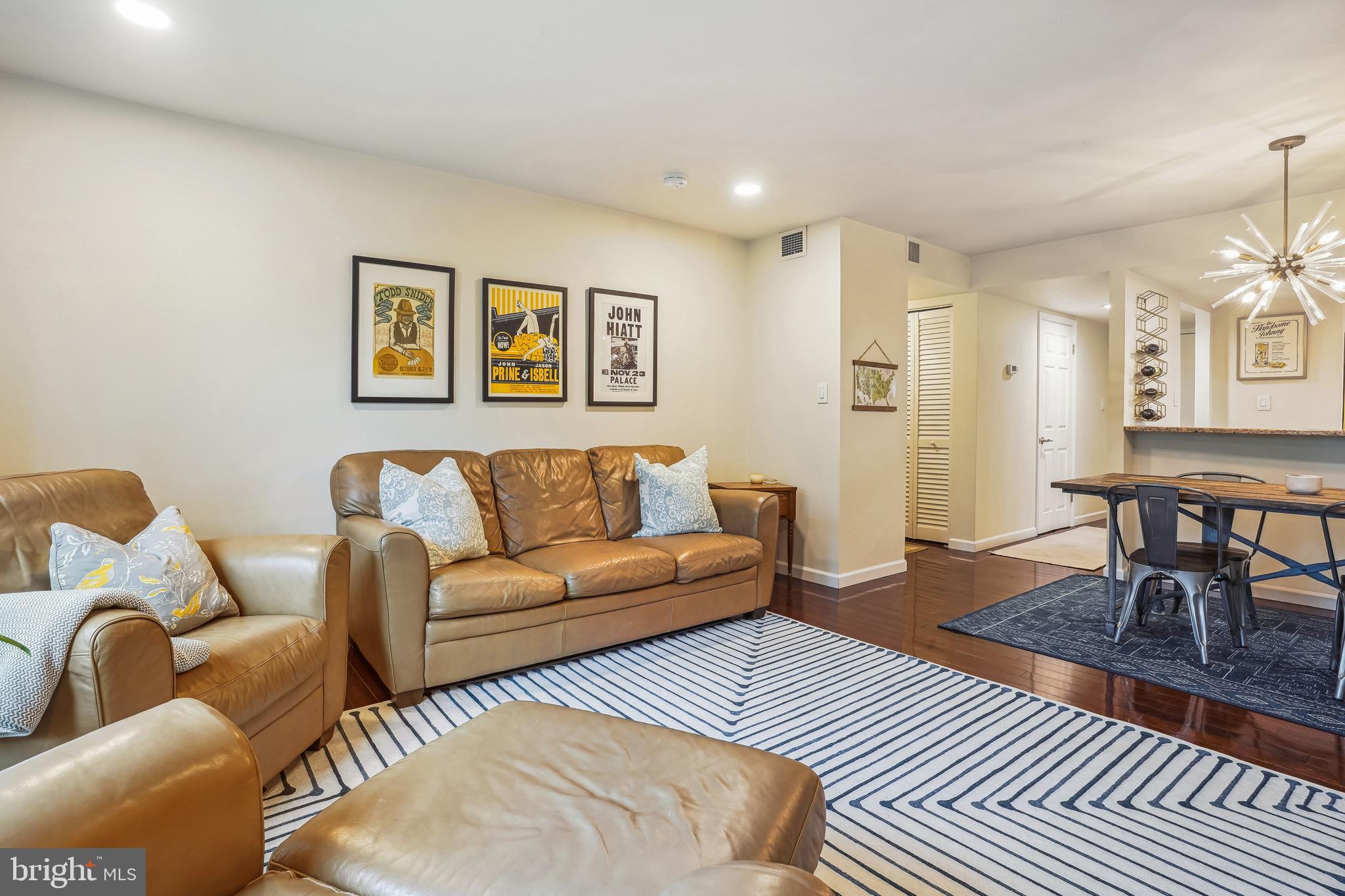 1600 PRINCE STREET - Residential