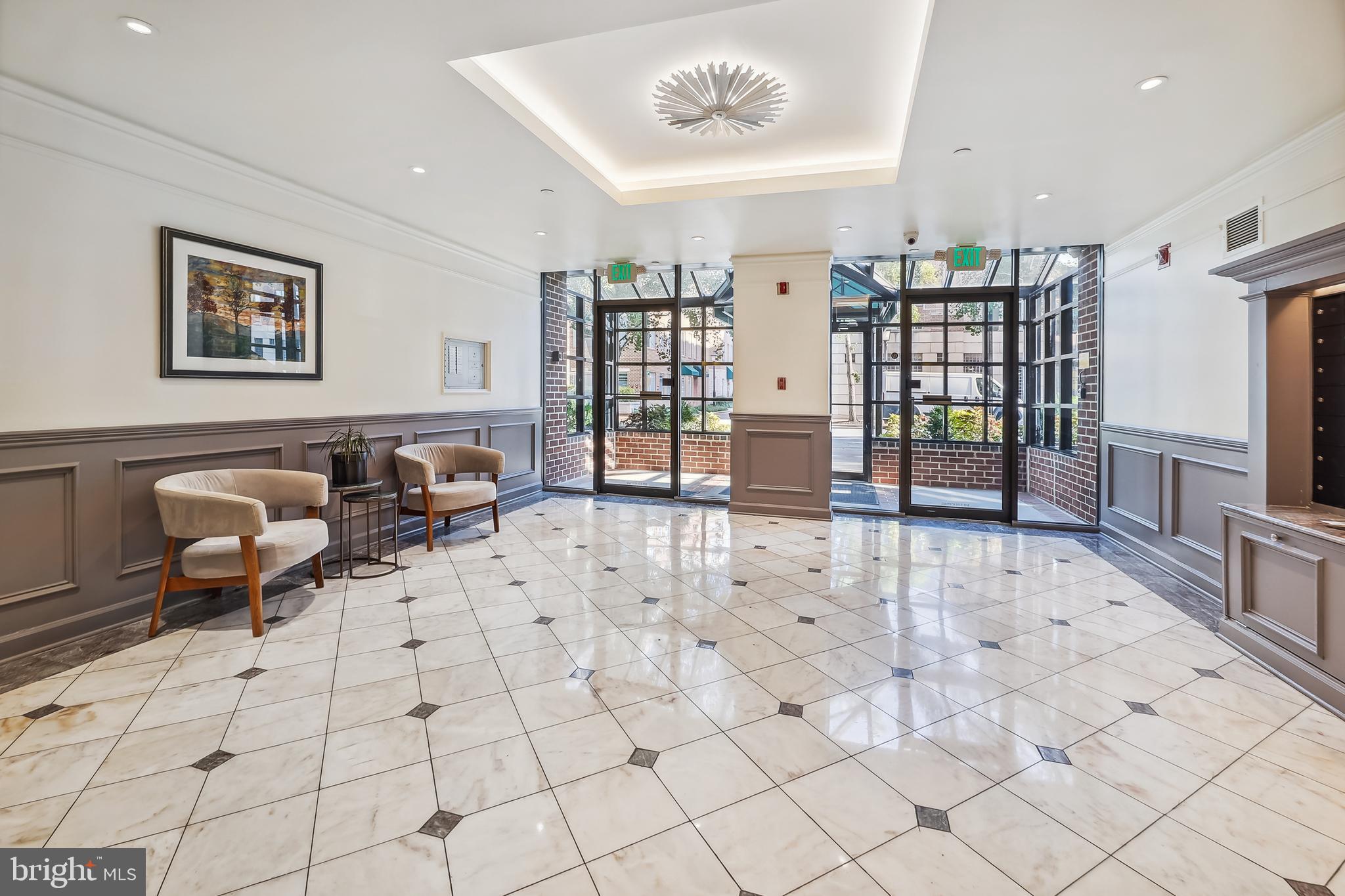 1600 PRINCE STREET - Residential