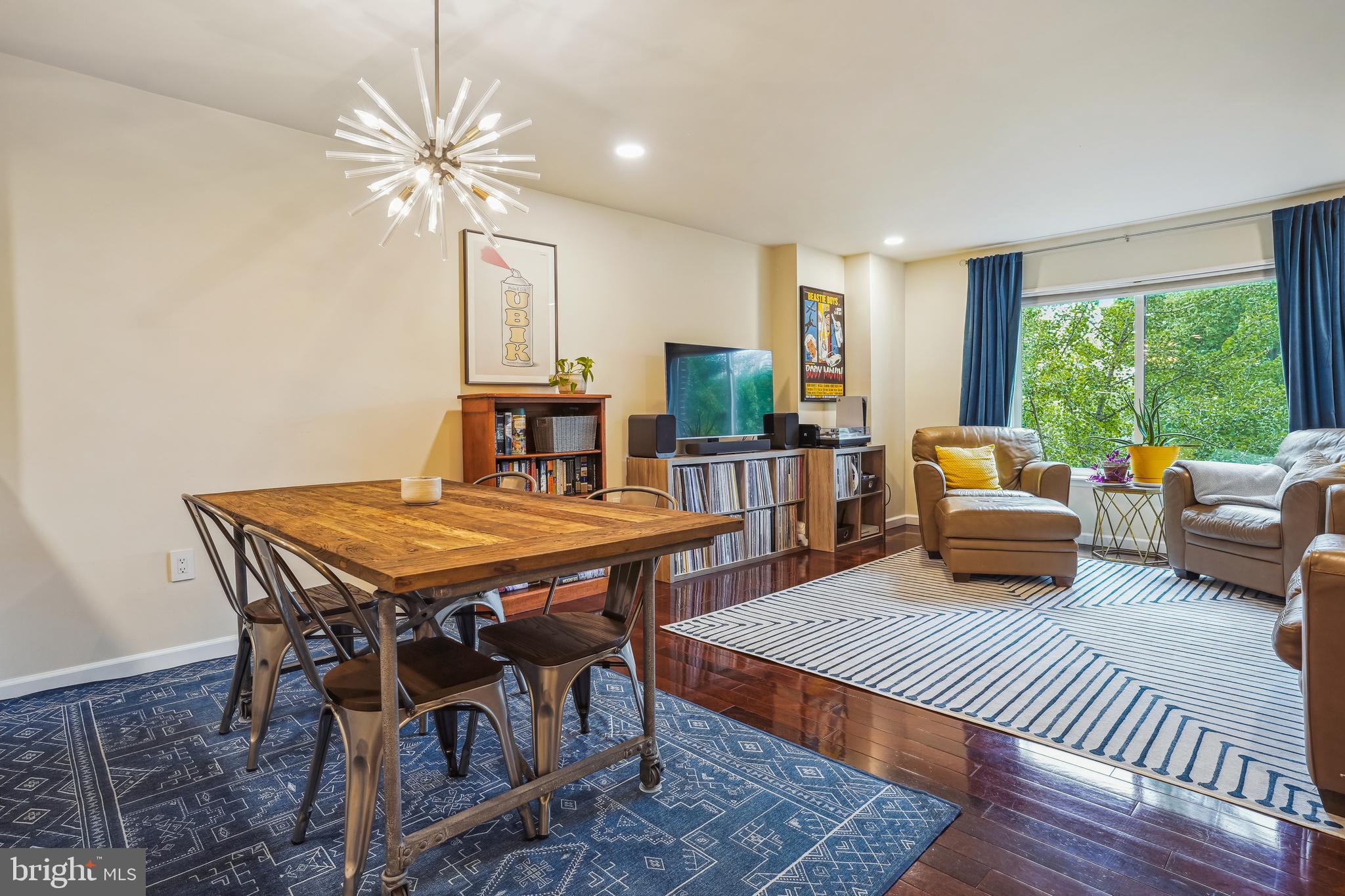 1600 PRINCE STREET - Residential