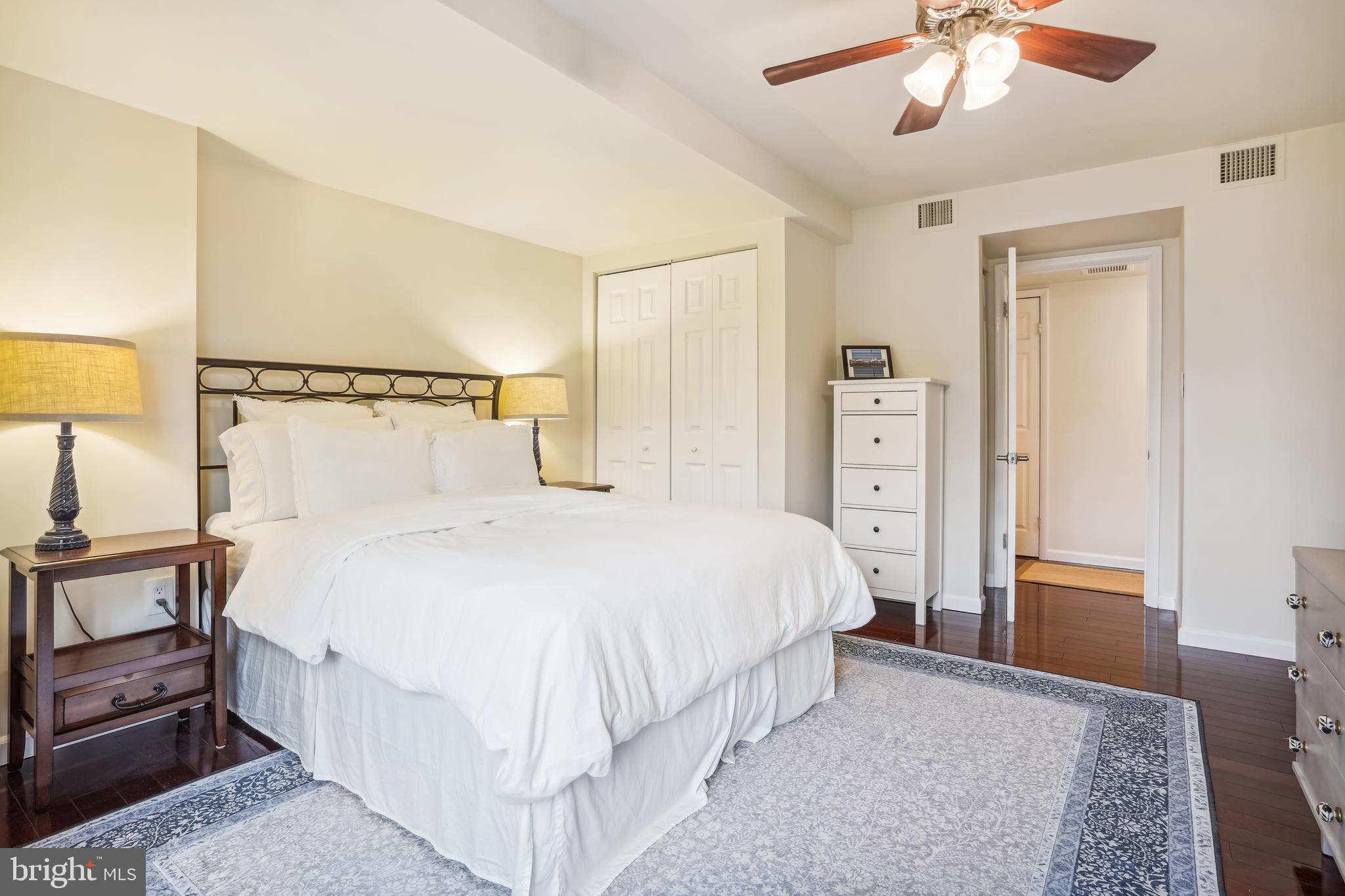 1600 PRINCE STREET - Residential