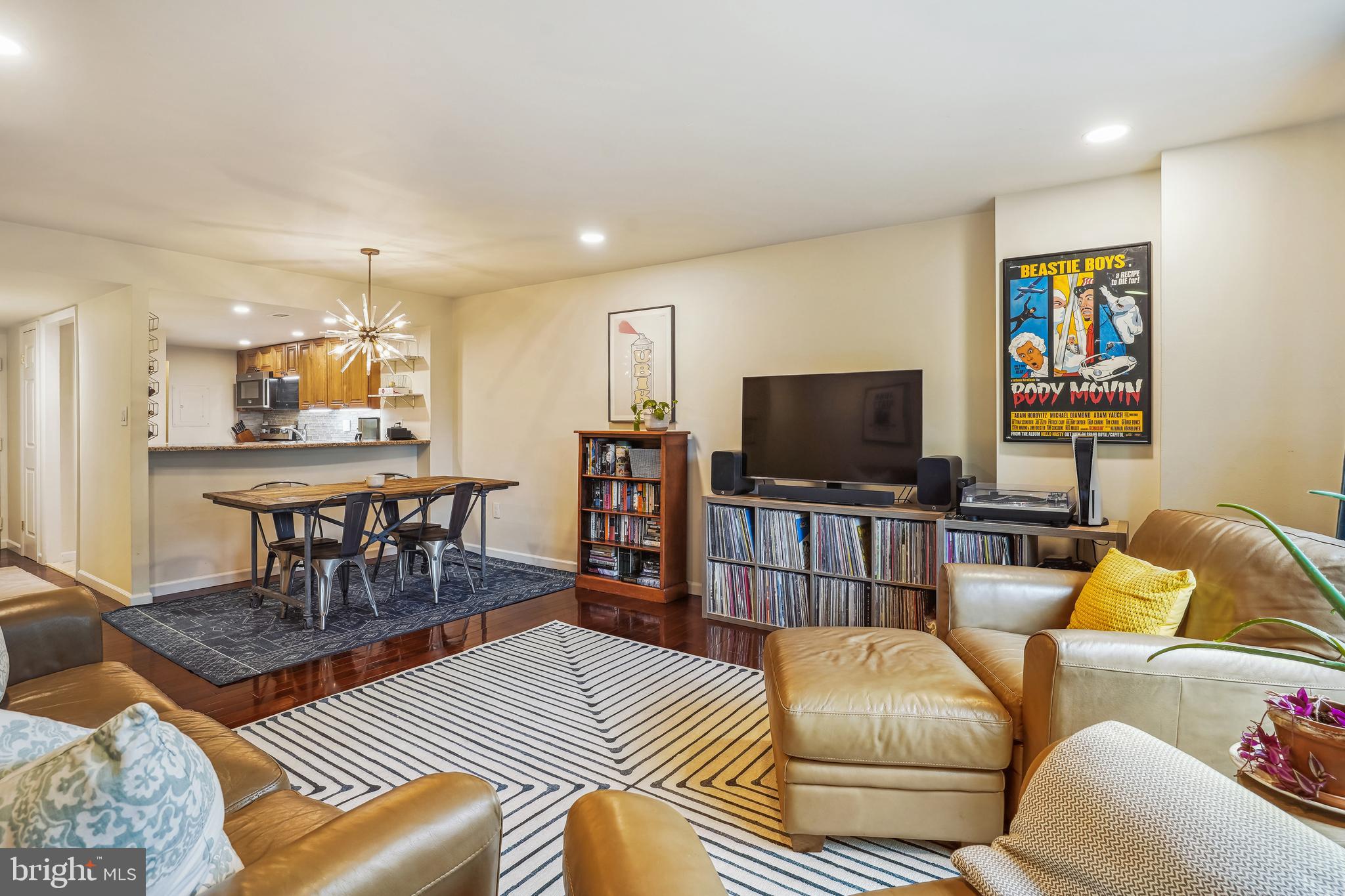 1600 PRINCE STREET - Residential