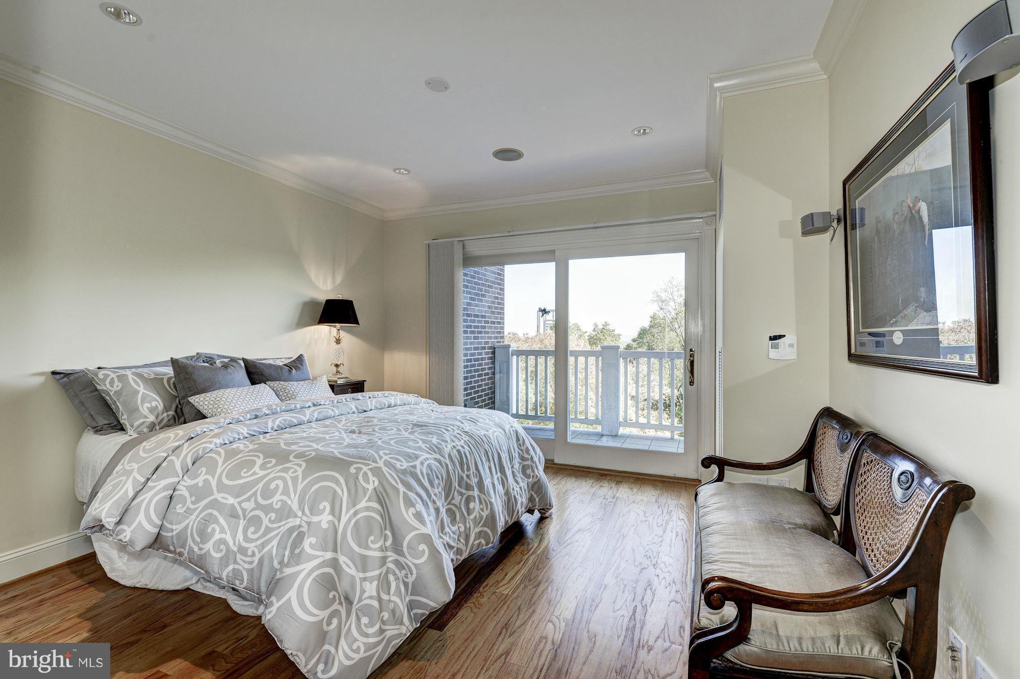 ROSSLYN - Residential