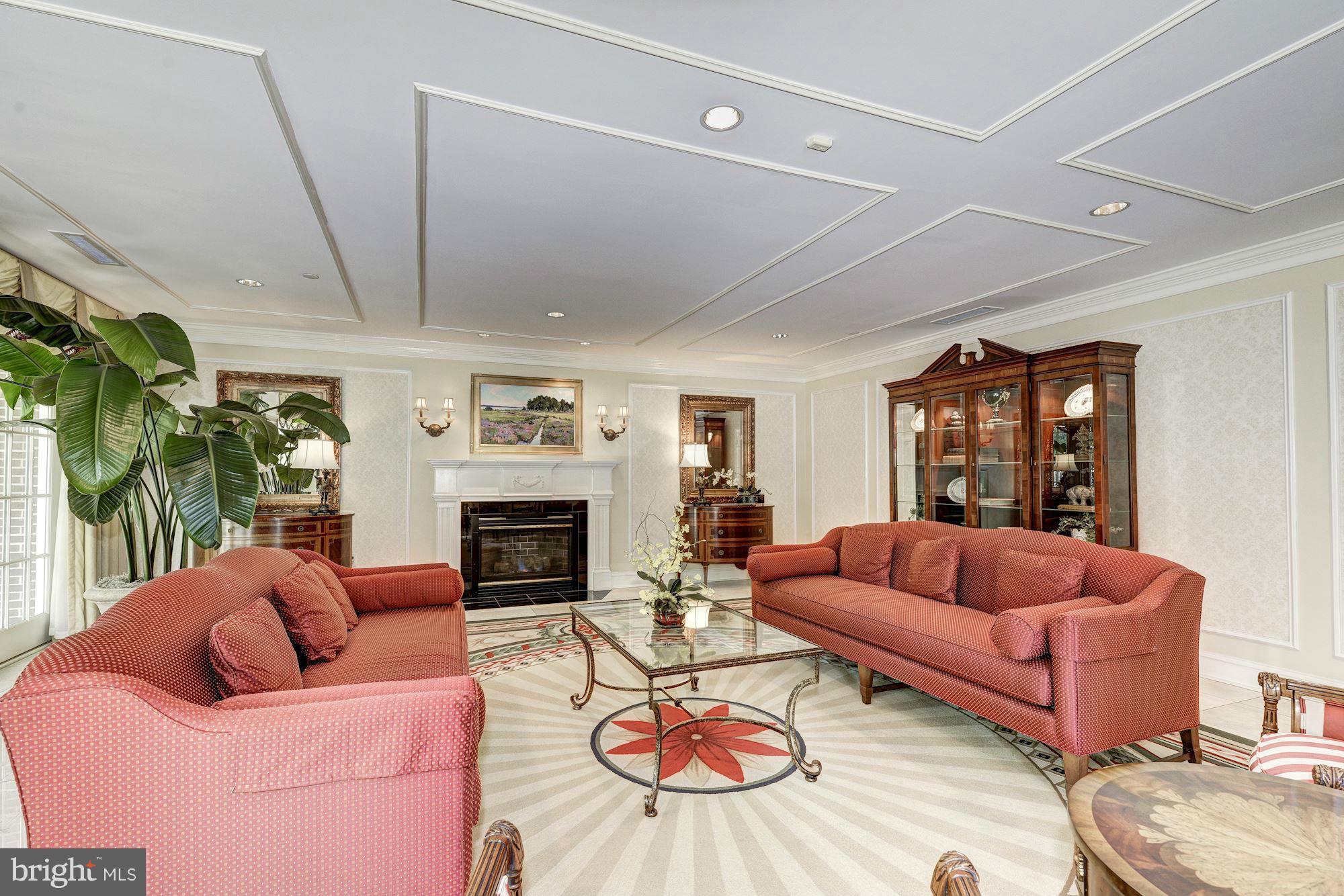 ROSSLYN - Residential