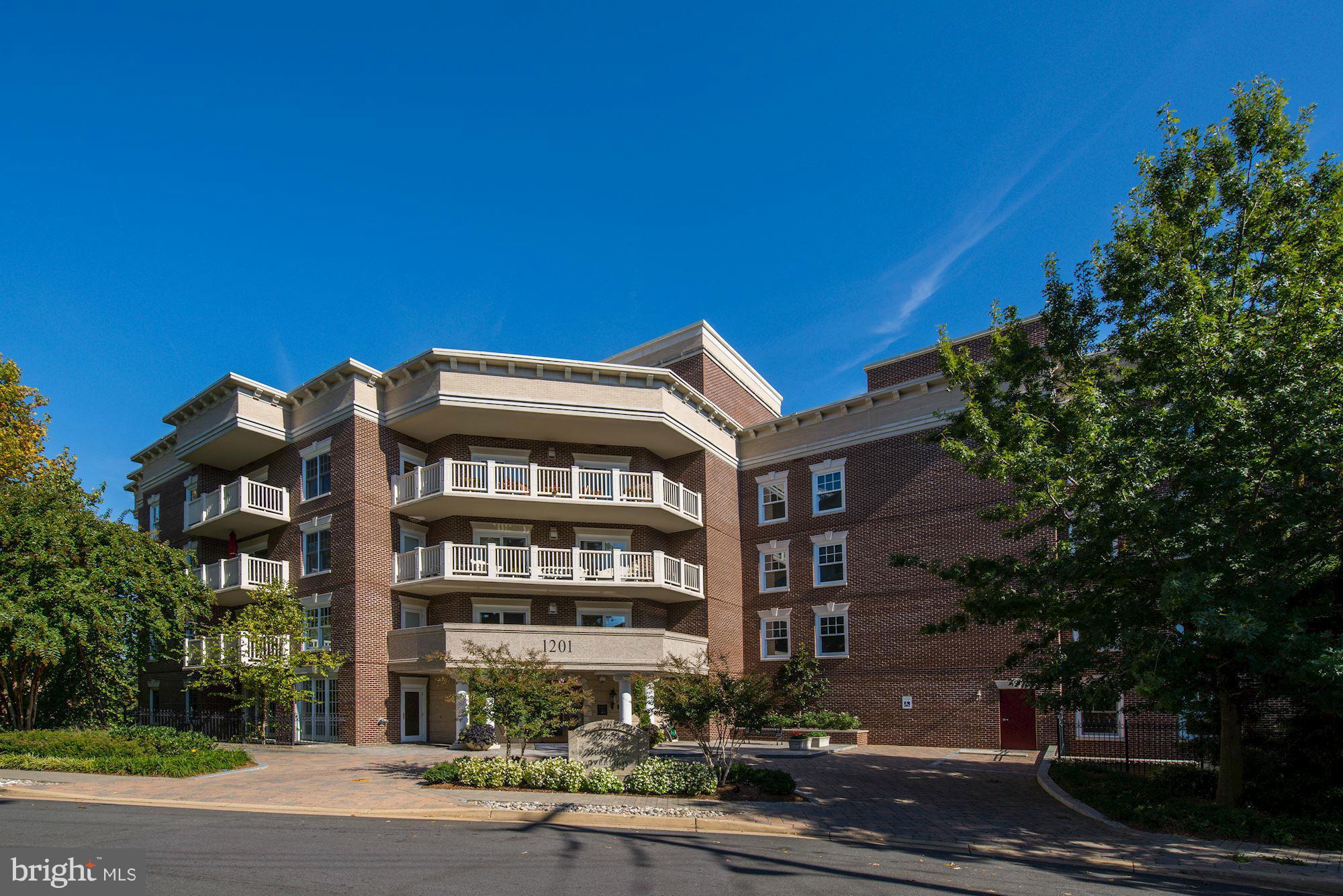 ROSSLYN - Residential