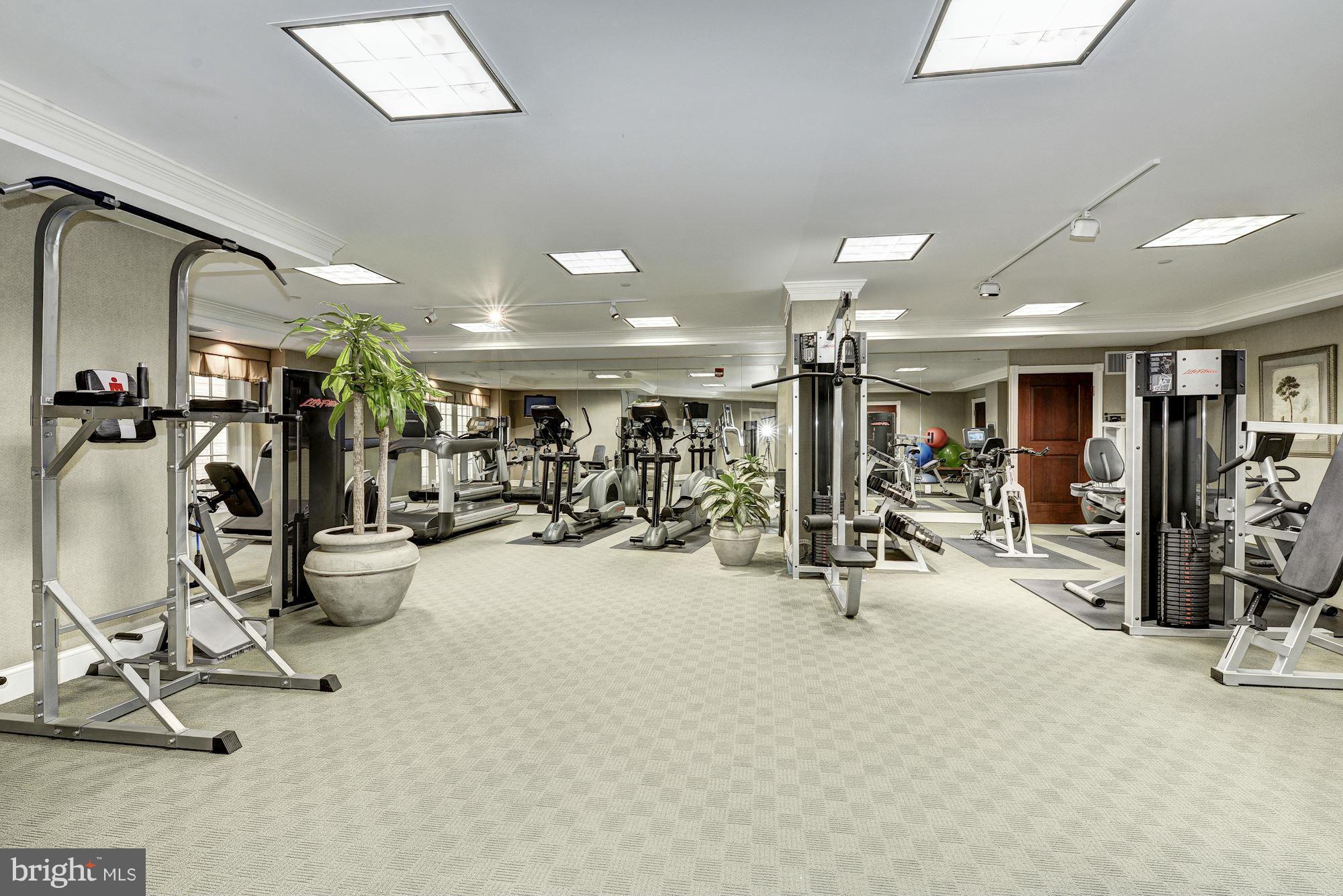 ROSSLYN - Residential