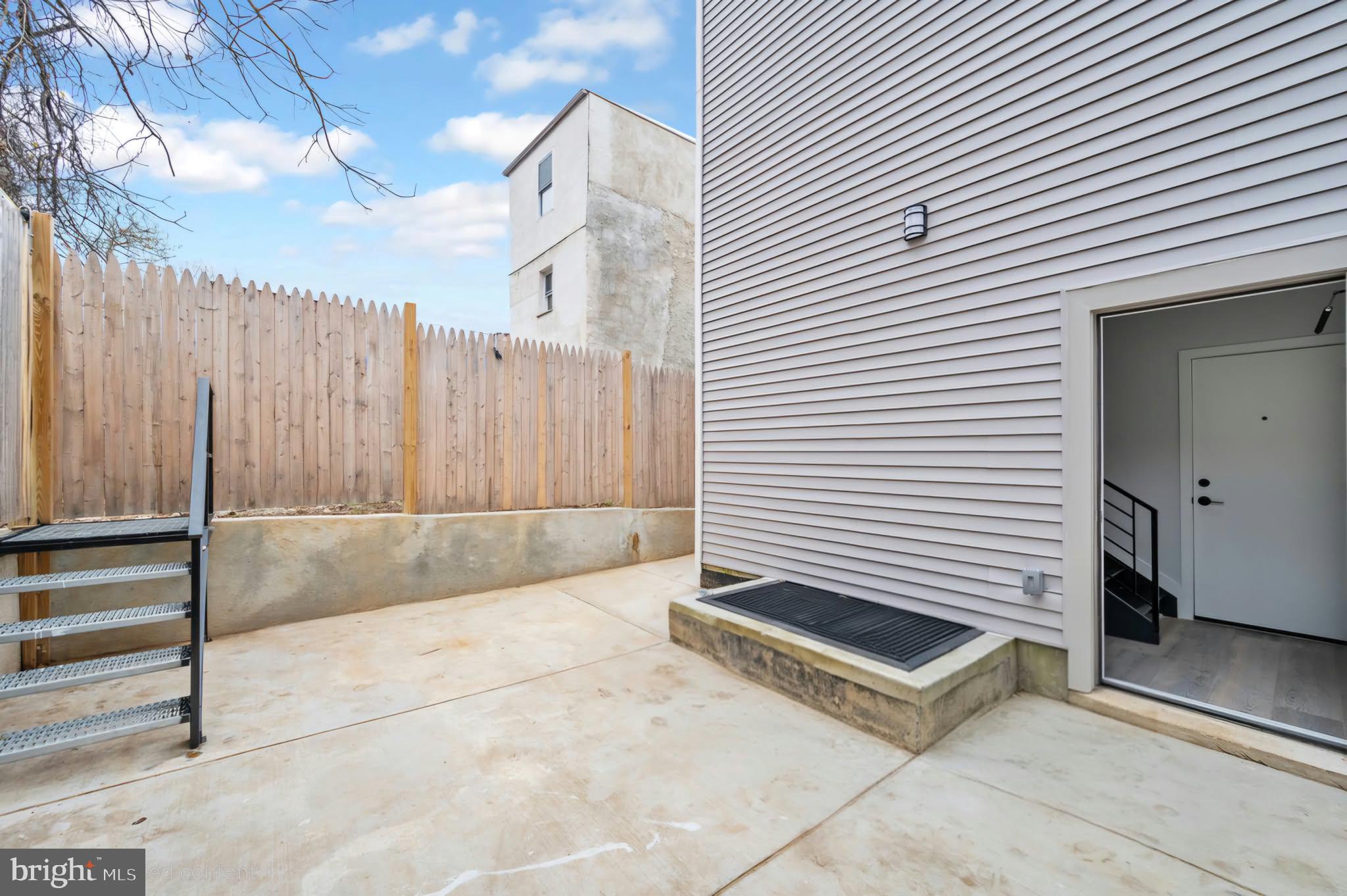 4049 W GIRARD AVENUE