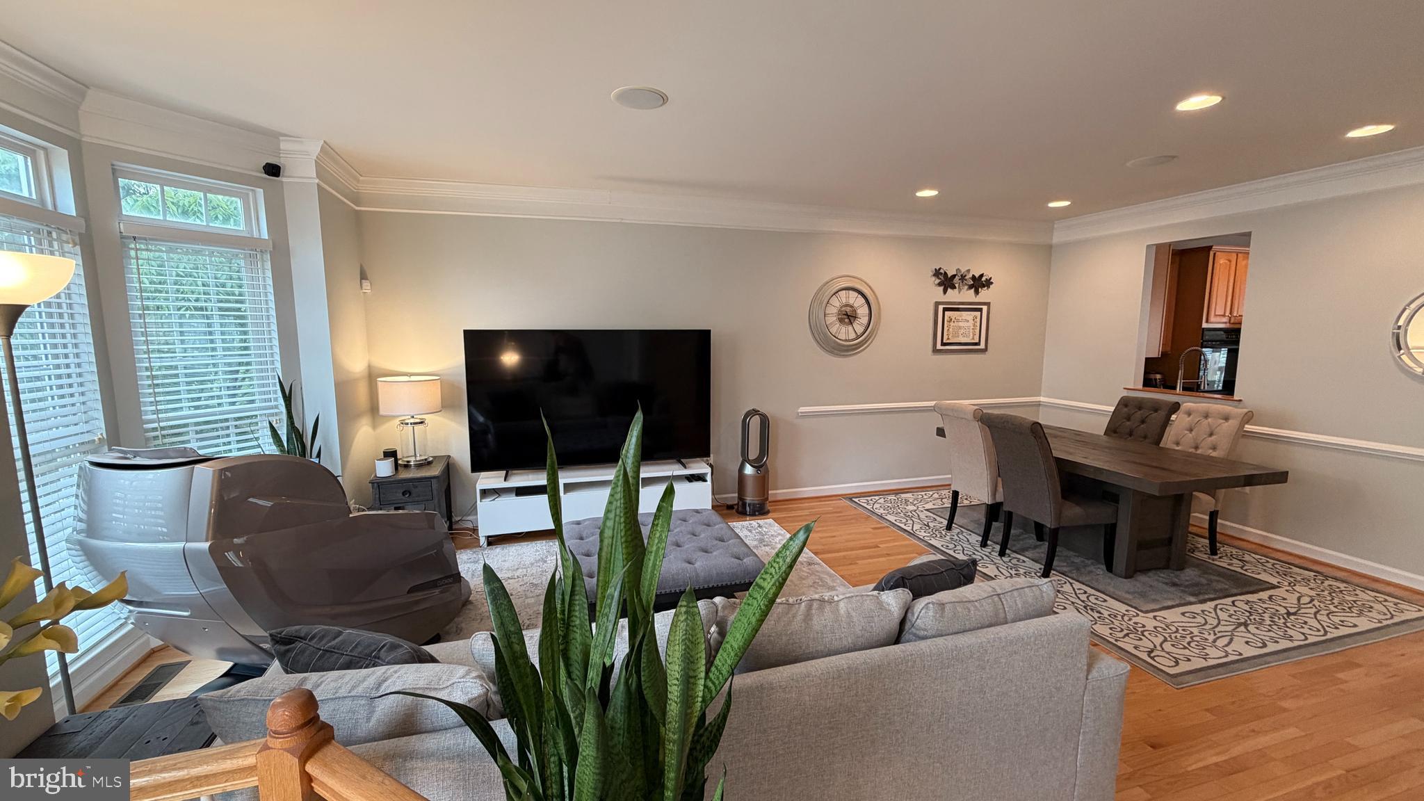 FAIRFAX CENTER LANDBAY - Residential