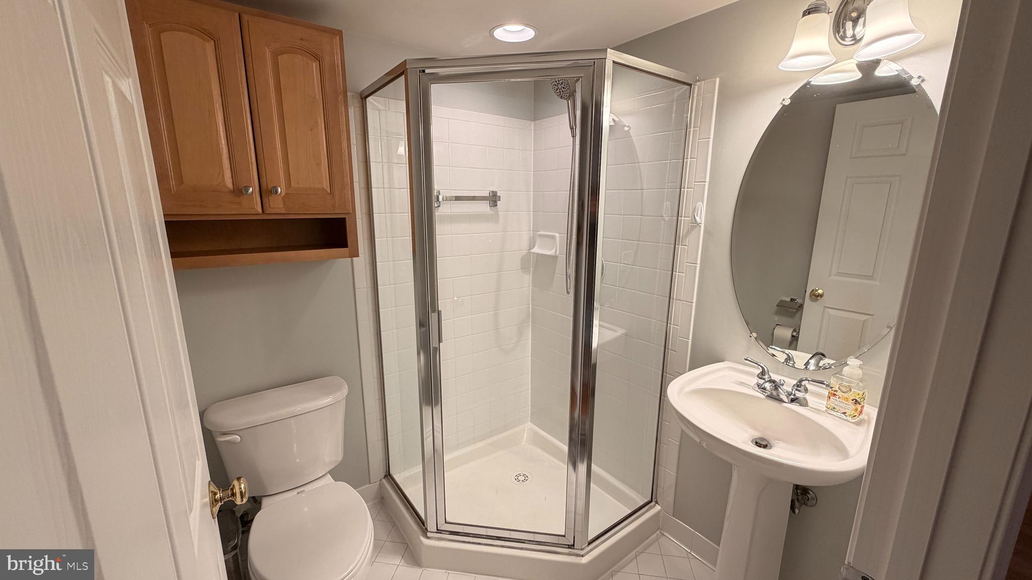 FAIRFAX CENTER LANDBAY - Residential
