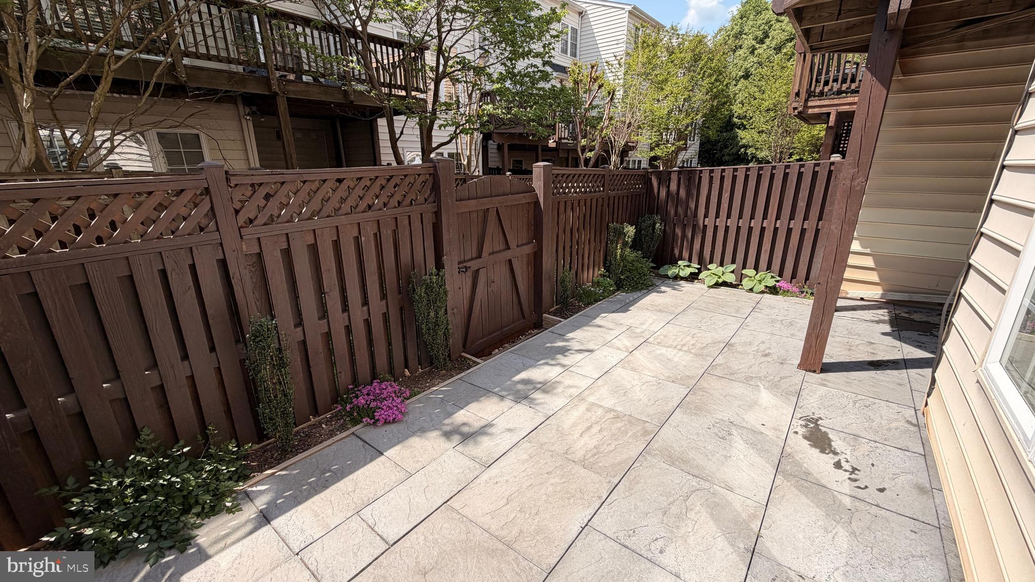 FAIRFAX CENTER LANDBAY - Residential