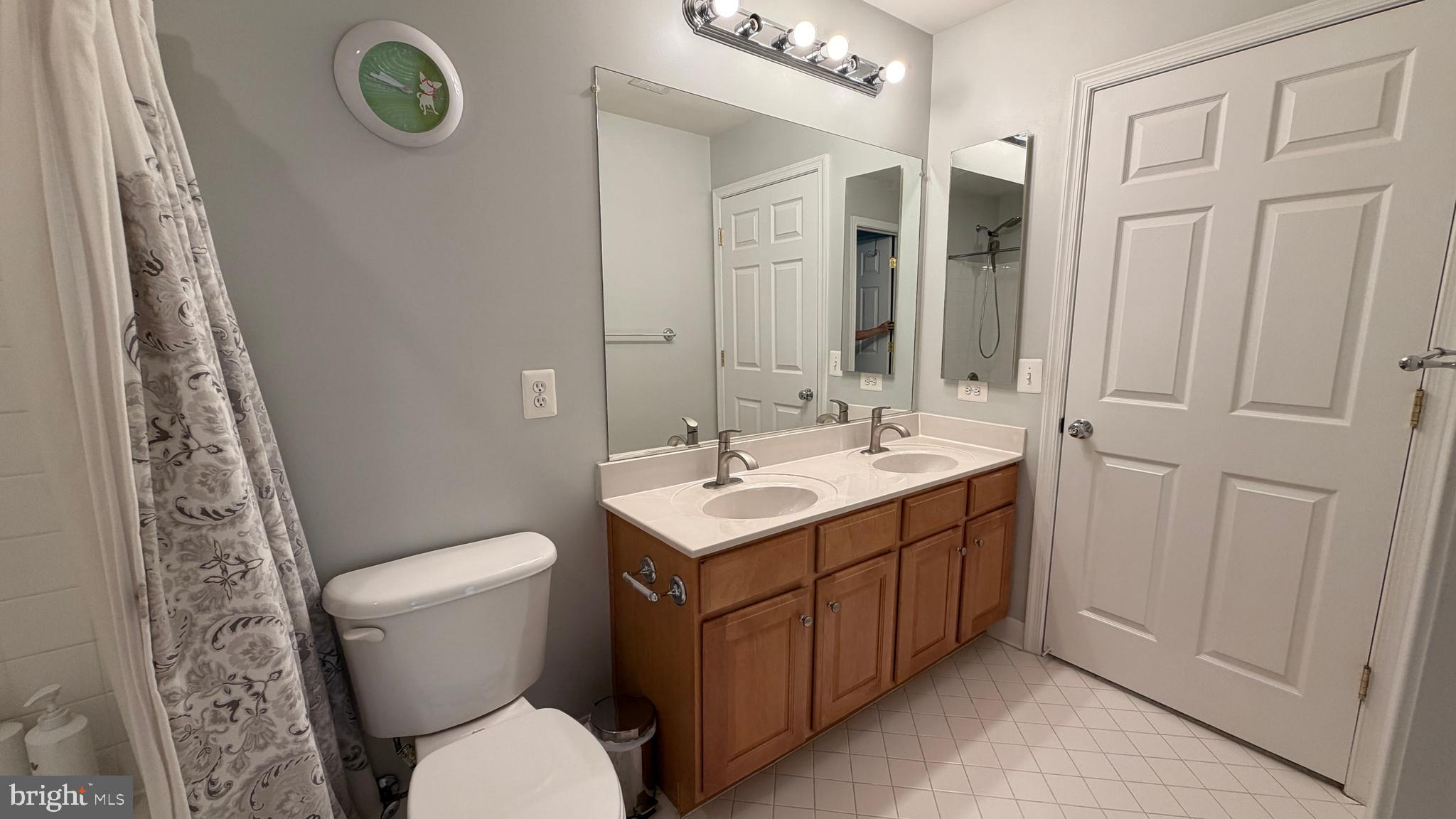 FAIRFAX CENTER LANDBAY - Residential