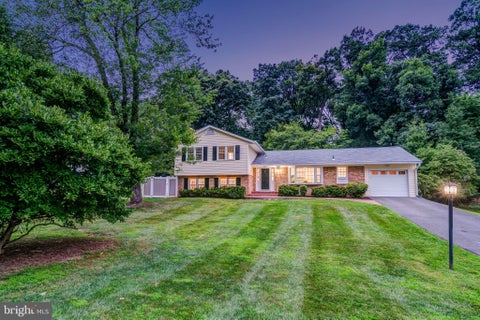 Homes For Sale - 9924 Corsica Street<br/> VIENNA, VA 22181