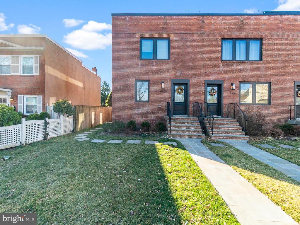 PARKER GRAY HISTORIC DISTRICT - Residential Lease