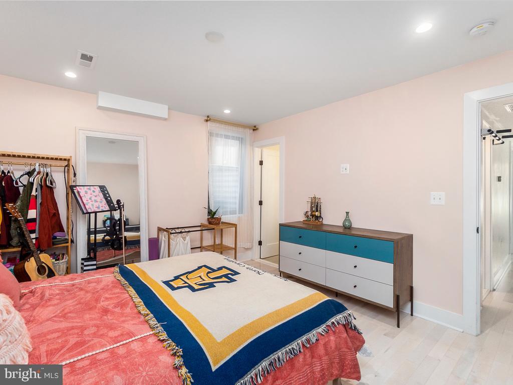 PARKER GRAY HISTORIC DISTRICT - Residential Lease