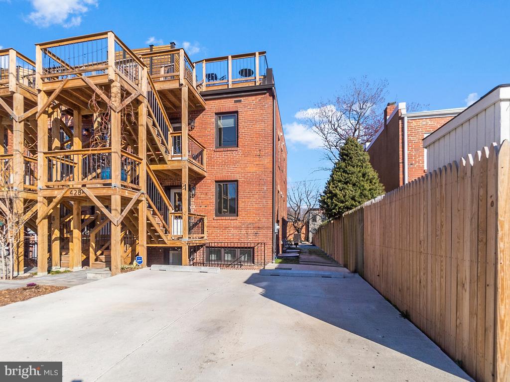 PARKER GRAY HISTORIC DISTRICT - Residential Lease