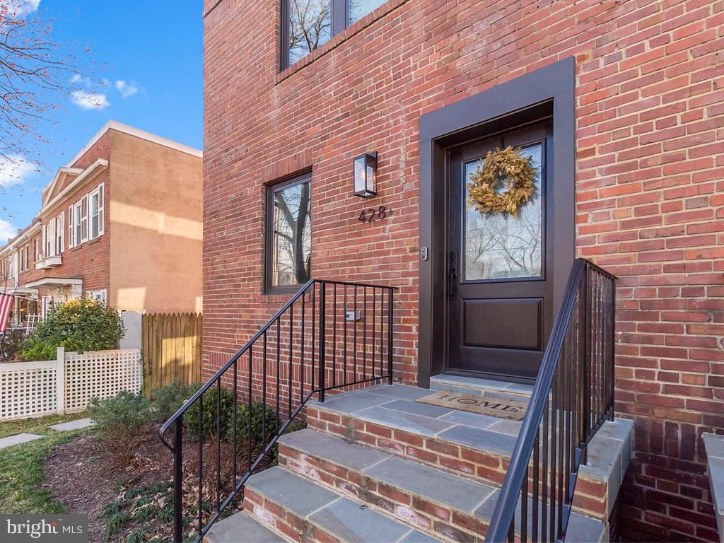 PARKER GRAY HISTORIC DISTRICT - Residential Lease