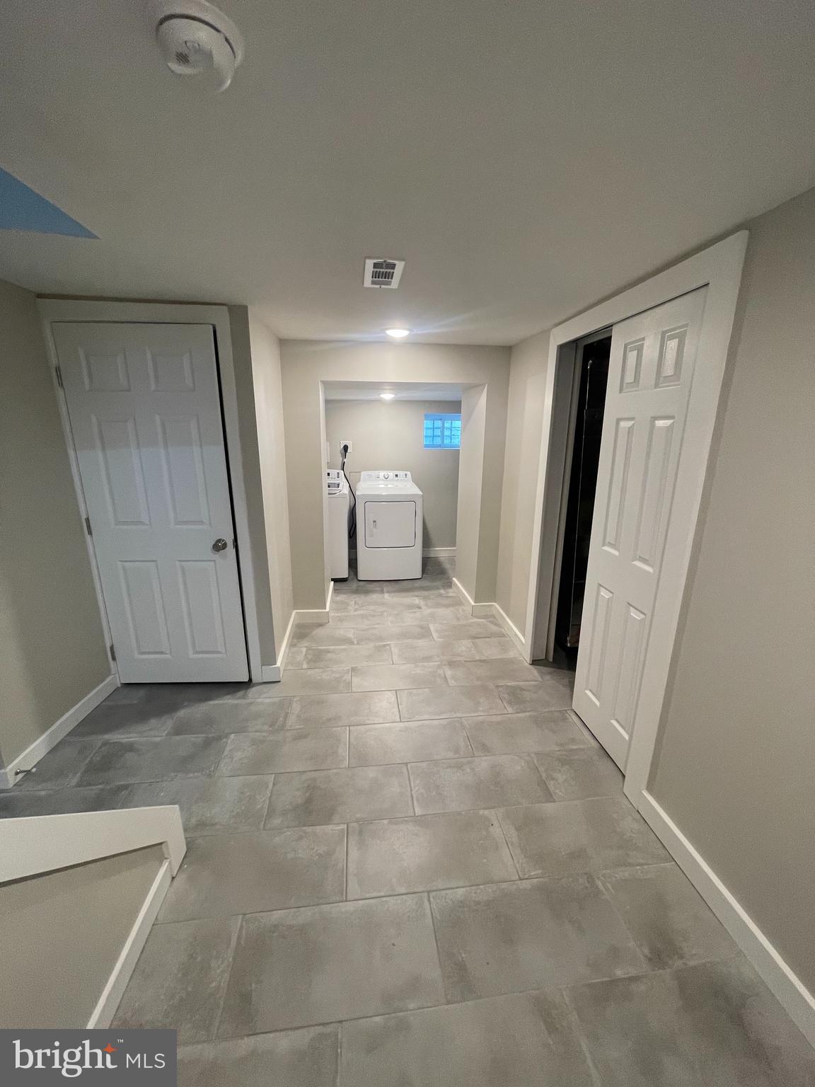 WALNUT HILL - Residential Lease