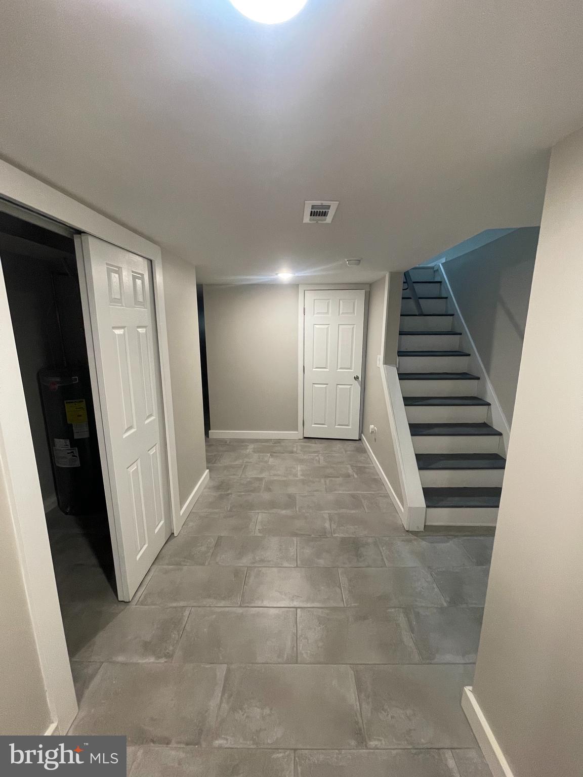 WALNUT HILL - Residential Lease