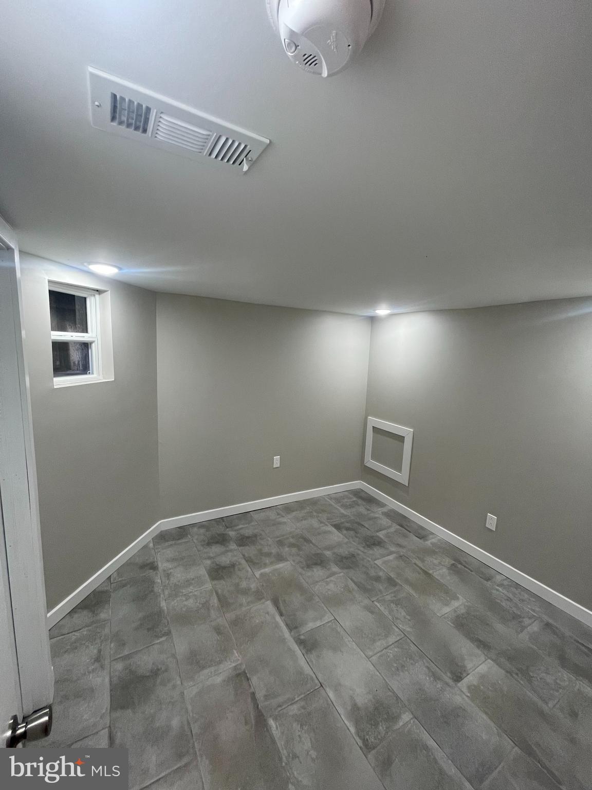 WALNUT HILL - Residential Lease