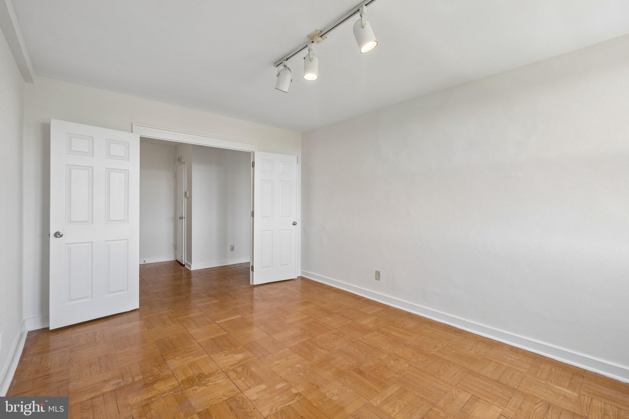ART MUSEUM AREA - Residential