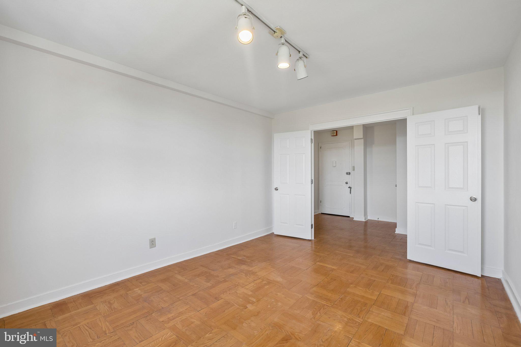 ART MUSEUM AREA - Residential